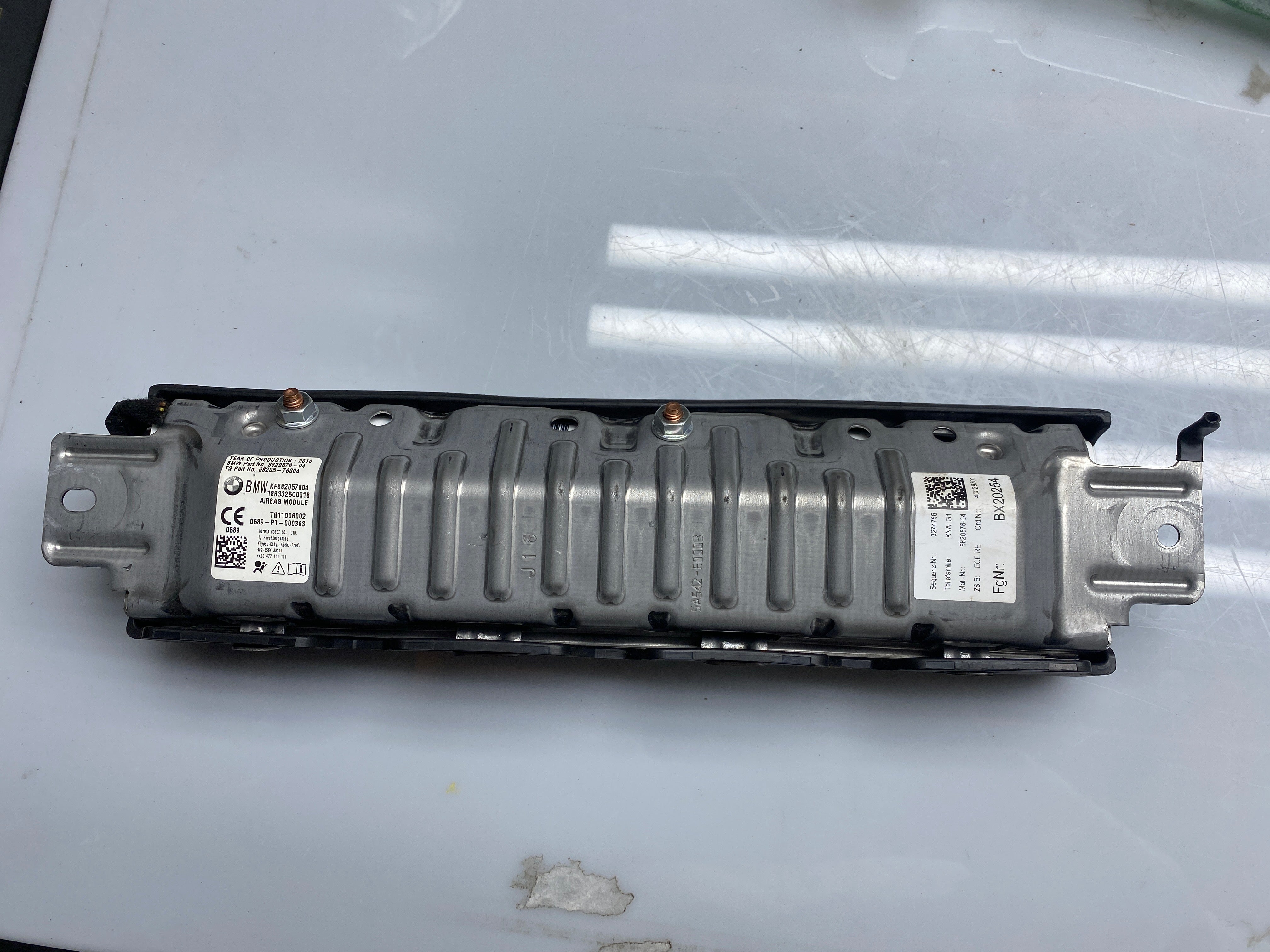 BMW 5 Series G30/6 Series G32 GT Right Passenger Side Knee Protection Module (6820576-04)