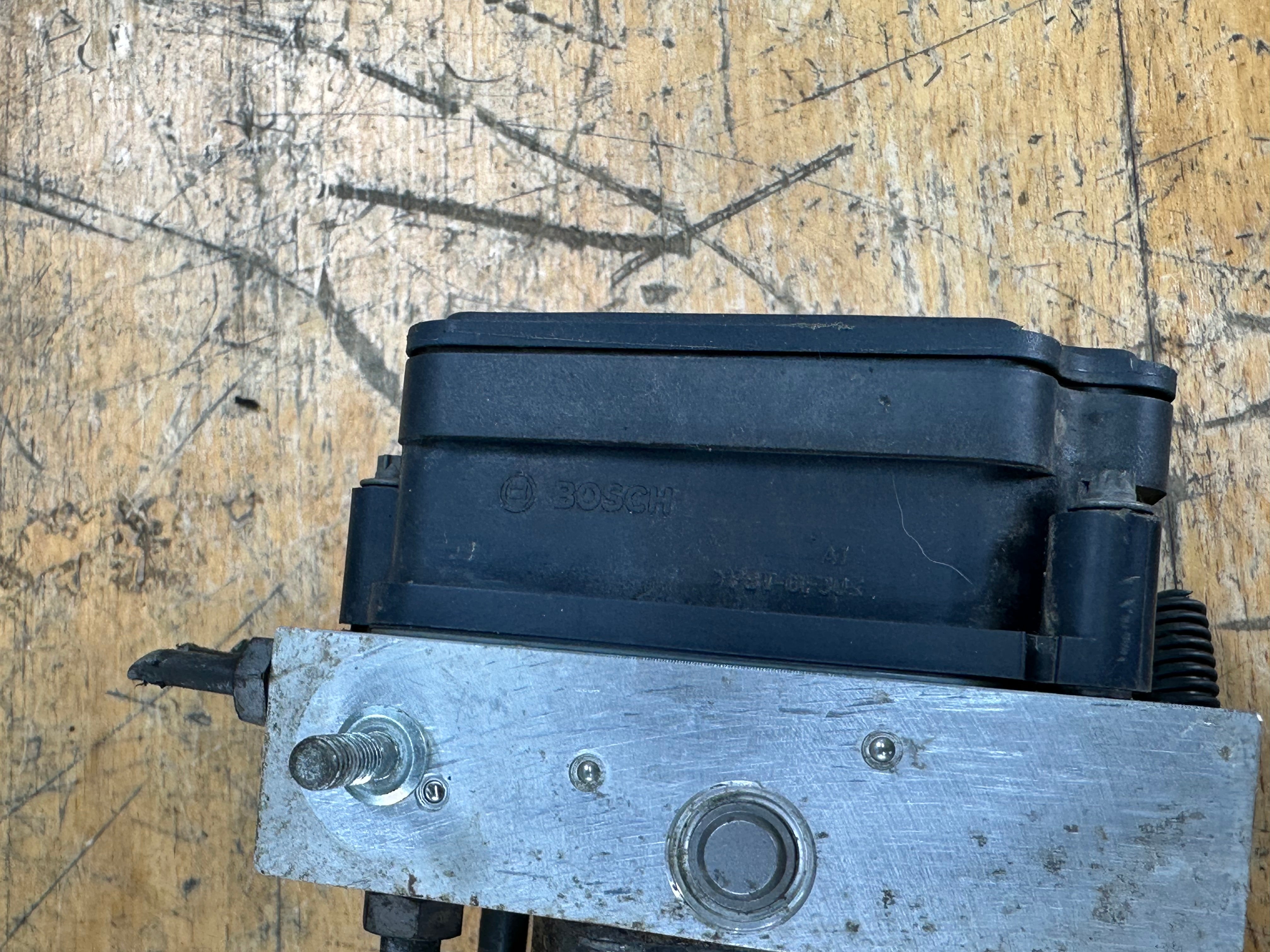 Ford Transit 2013–2018 ABS Pump Modulator Control Unit (BK31-2C405-CD)