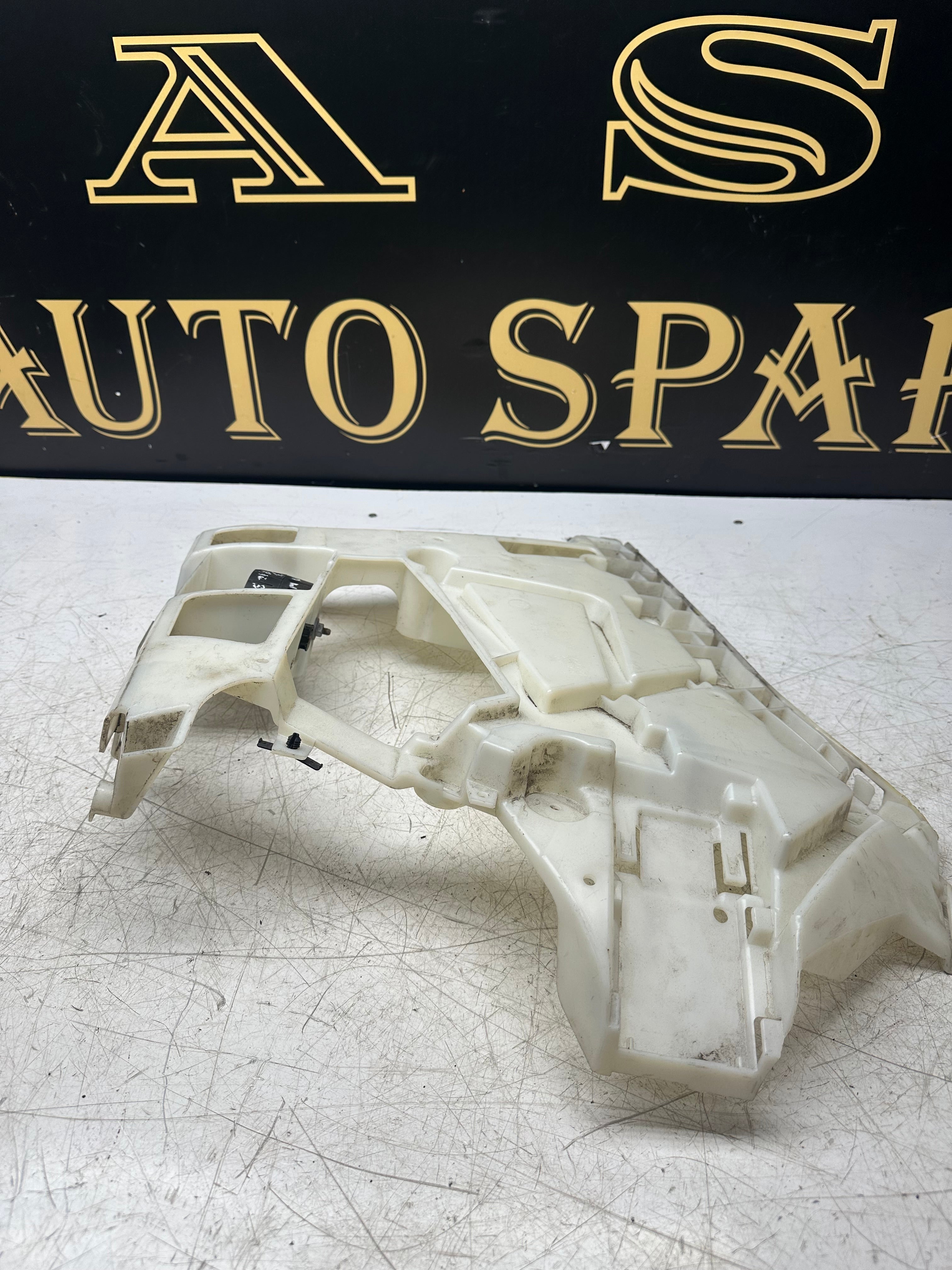 BMW 3 Series F30 Rear Left Bumper Bracket (Passenger Side) (2011–2019)(8069393)