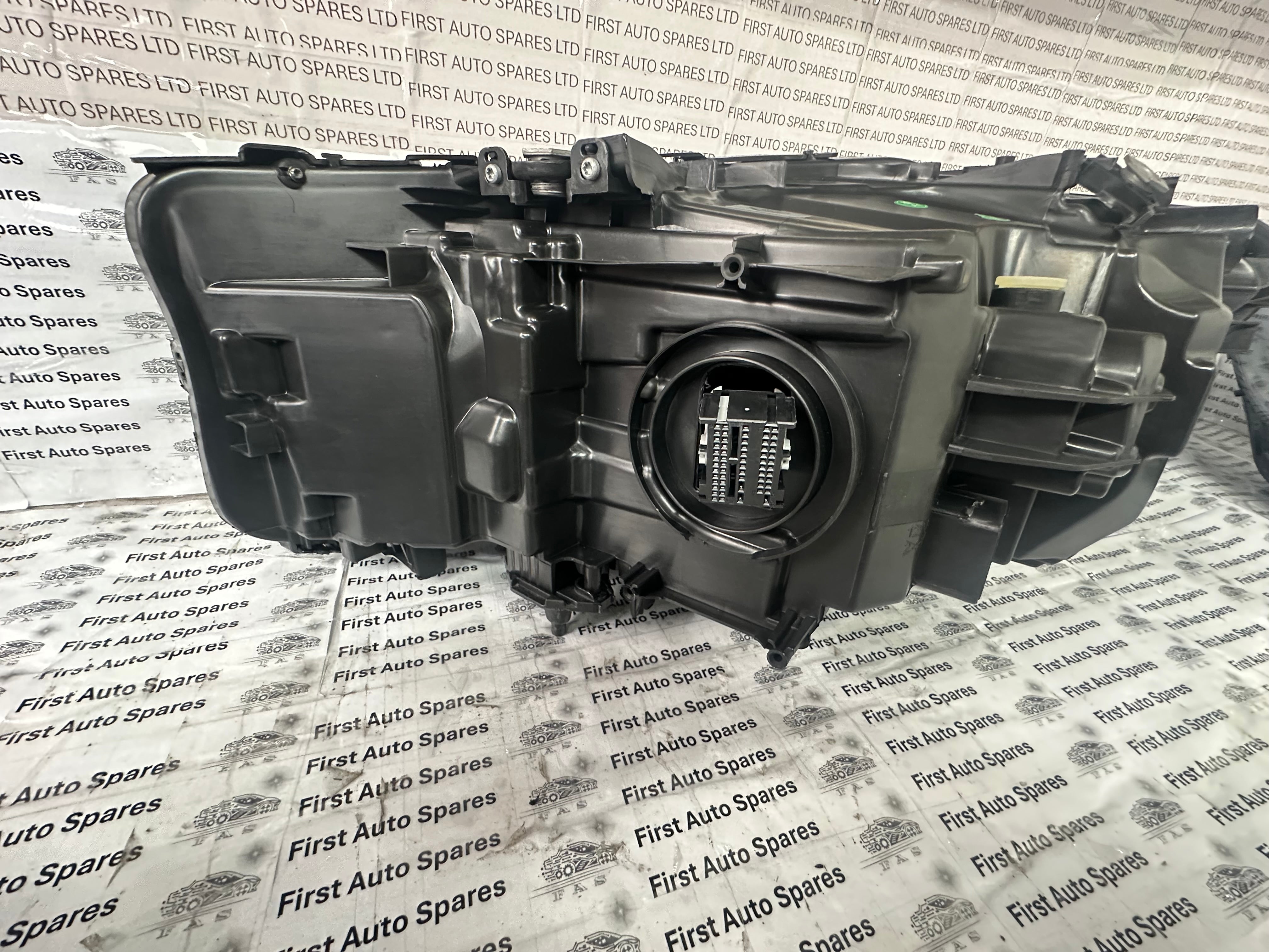 BMW 5 Series G30 Right LED Headlight (7458884-02)