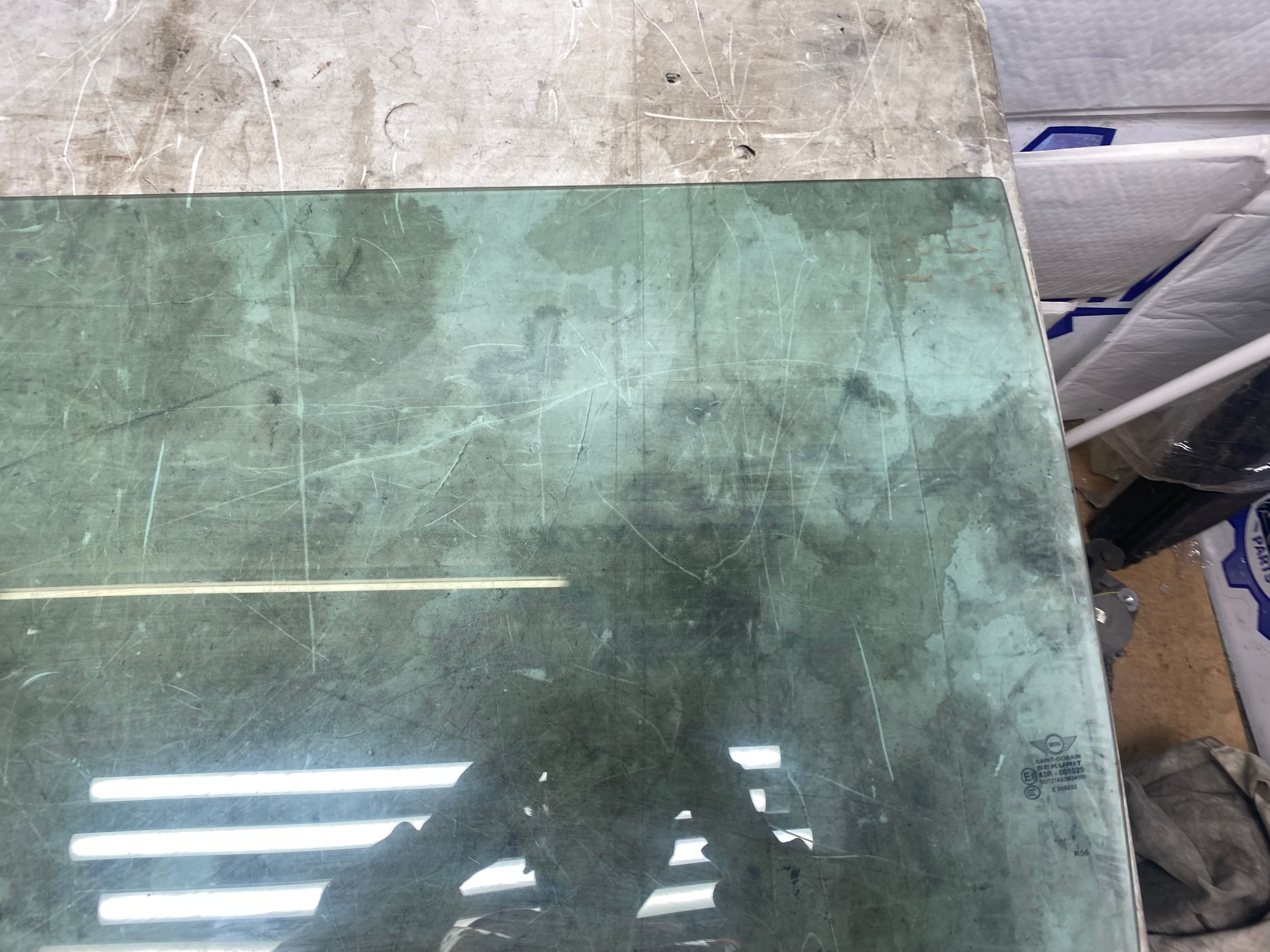 MINI Hatch F56 Front Passenger Side Window Glass – 2014–2024
