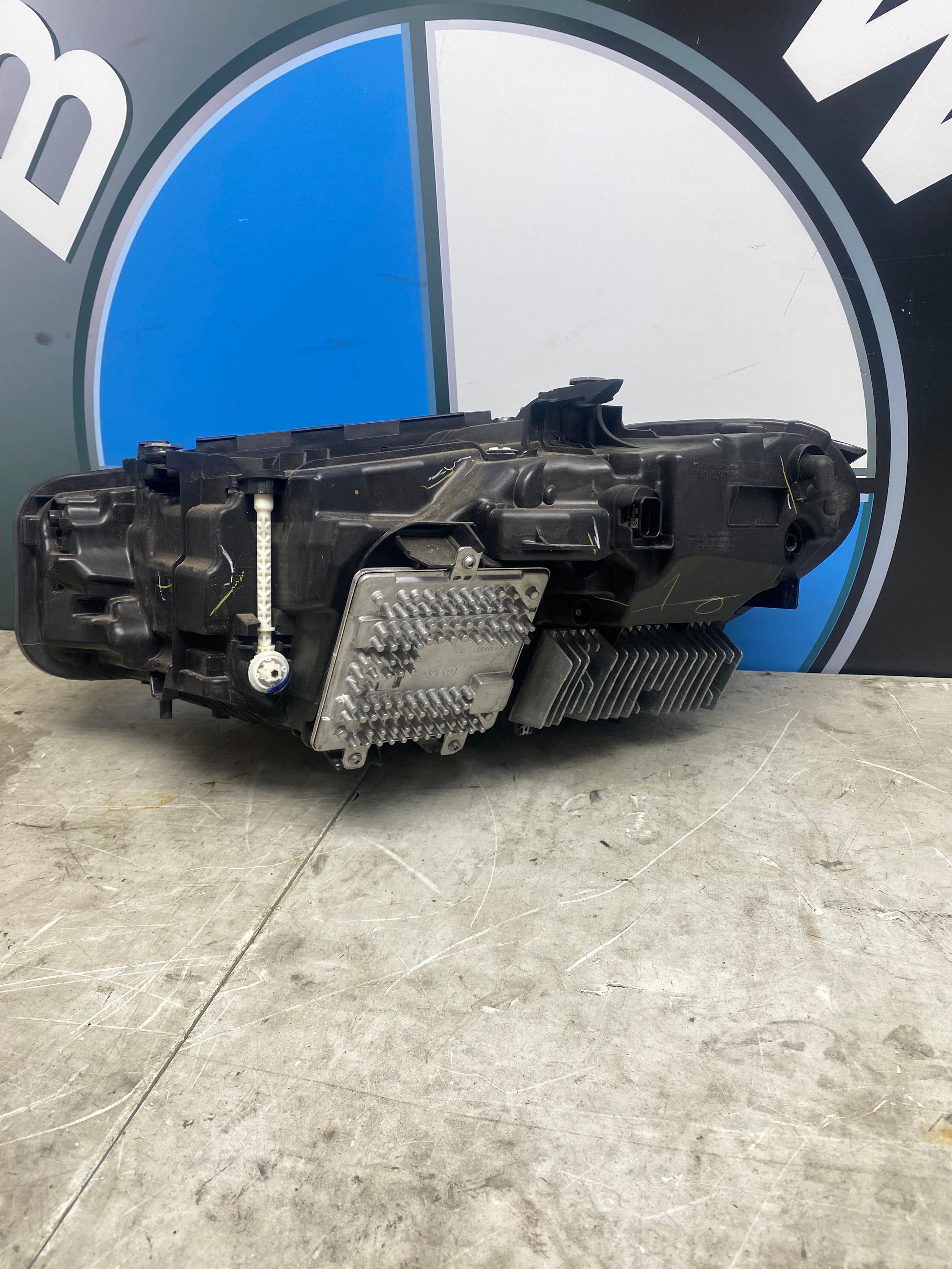 BMW 3 Series G20 / 5 Series G30 LED Headlight – 2019–2023