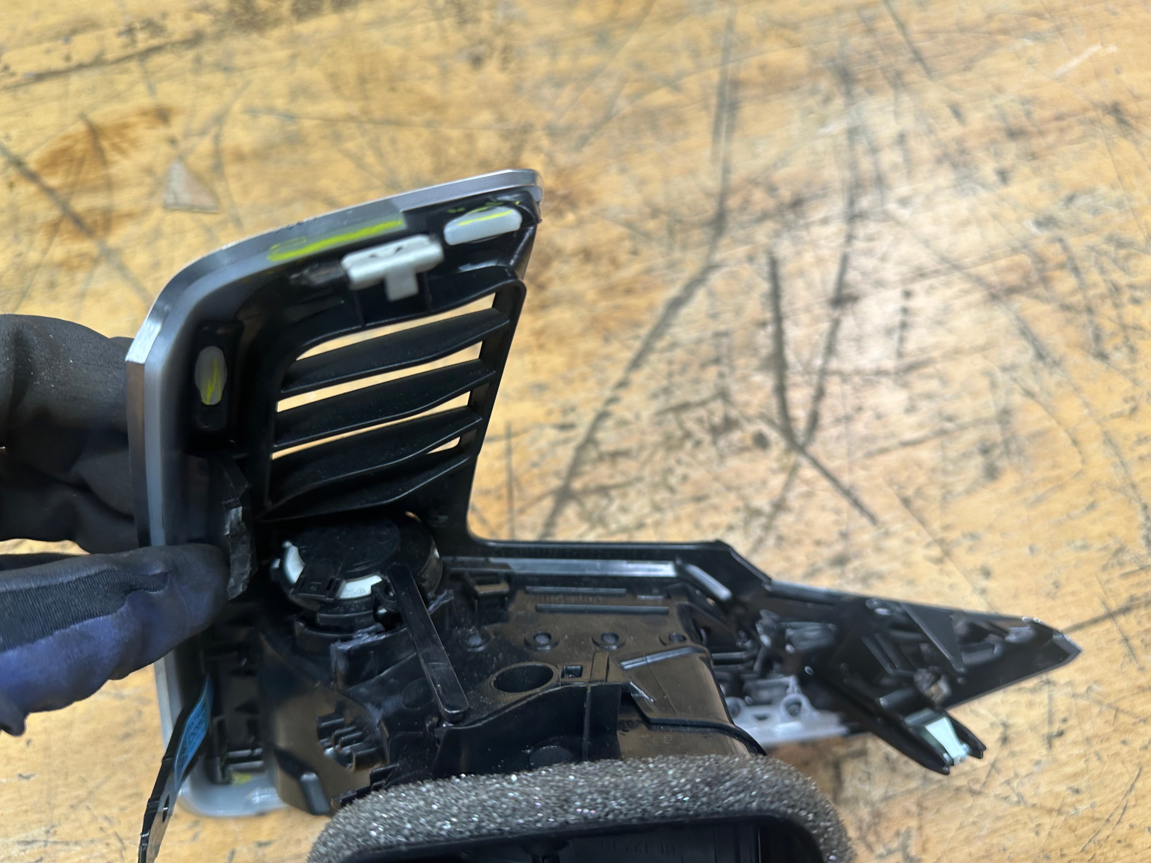 BMW X5 Series G05 2019-2023 Air Vent Right Driver Side Front (21828910) (939947112)