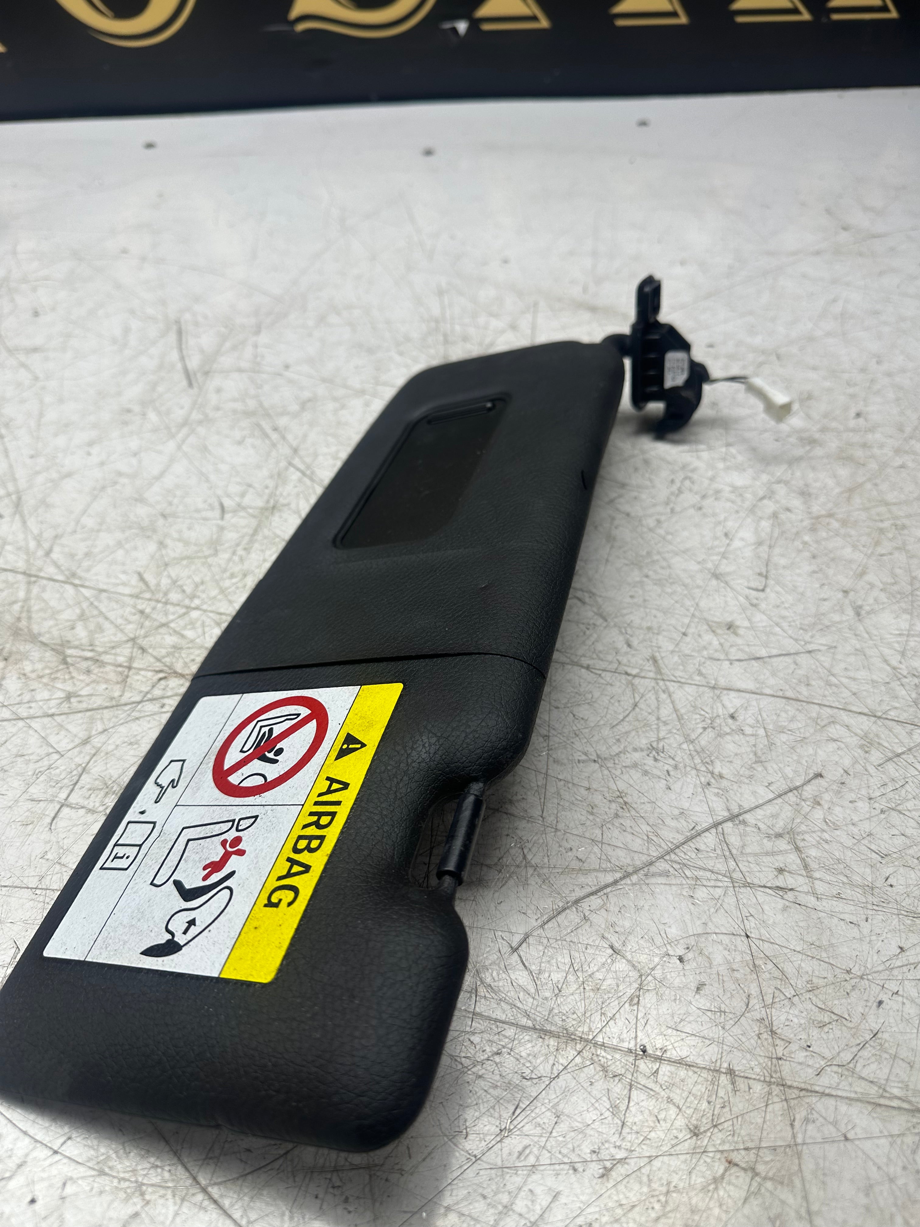 BMW 1 Series F20 / F21 Sun Visor – Left Side (2011–2019) (7319158)