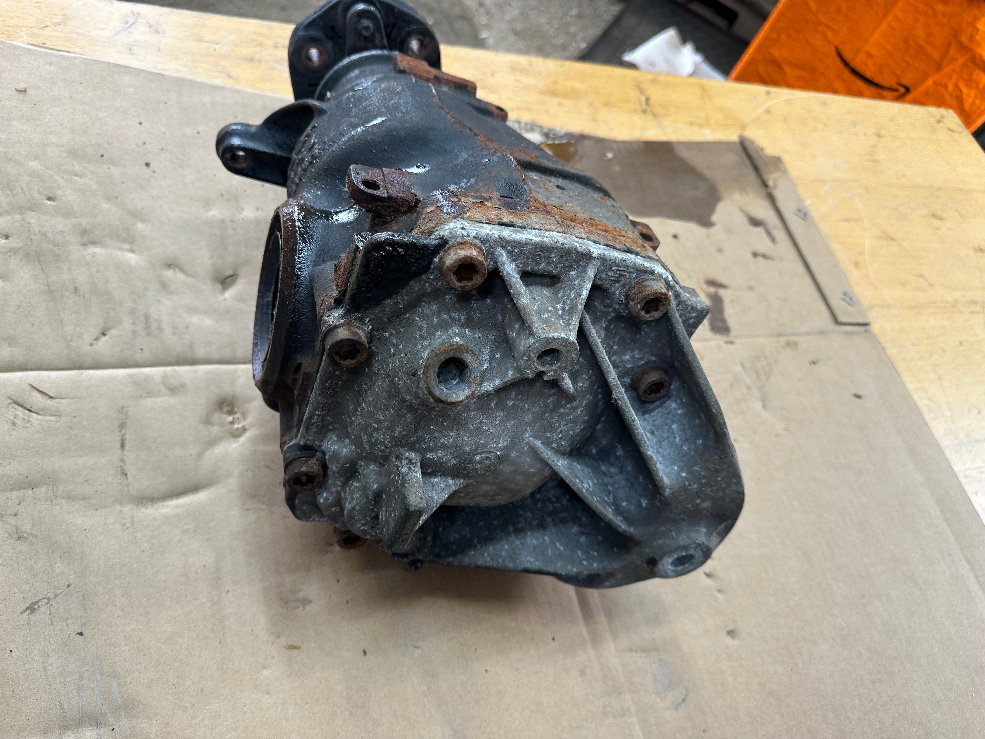 BMW 3 Series F30 F31 316D Rear Differential Diff Ratio 2:81 (7605589-02)