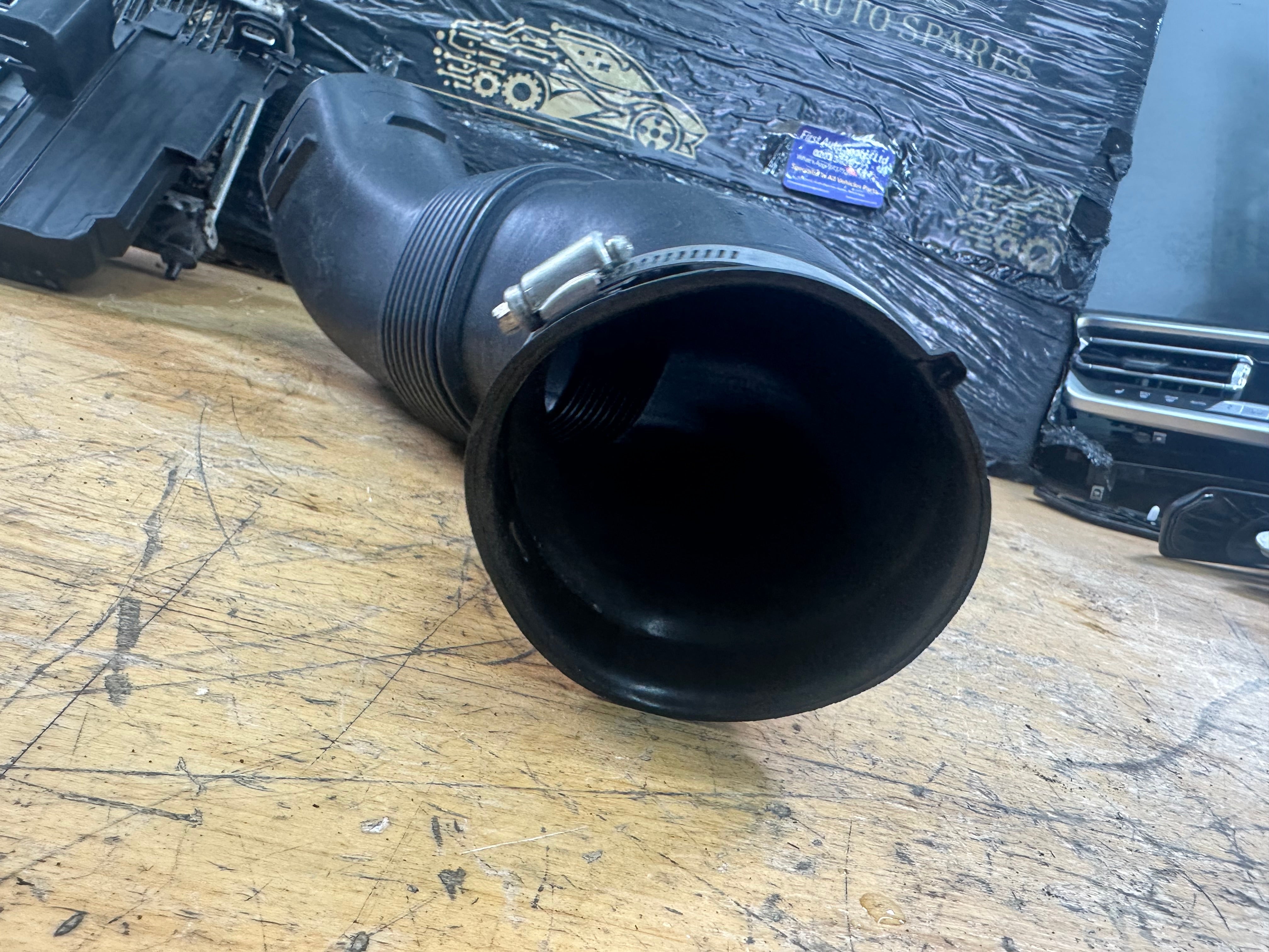 BMW X3 X4 Series F97 F98 Intake Air Duct Pipe Right (8053369)