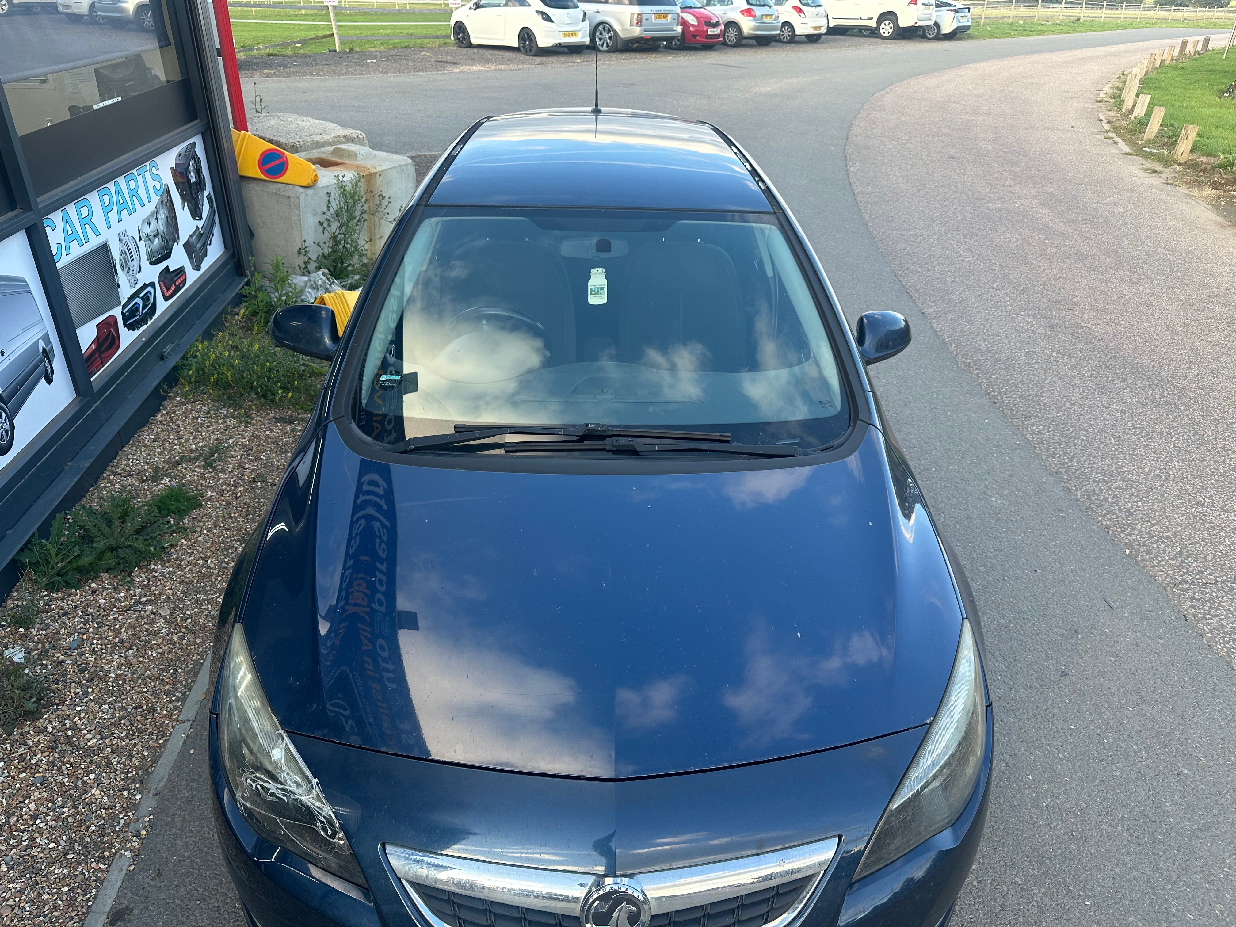 Vauxhall Astra SRi CDTi 2010 For Parts or Full Vehicle Sale (Price For A Wheel Nut Only)