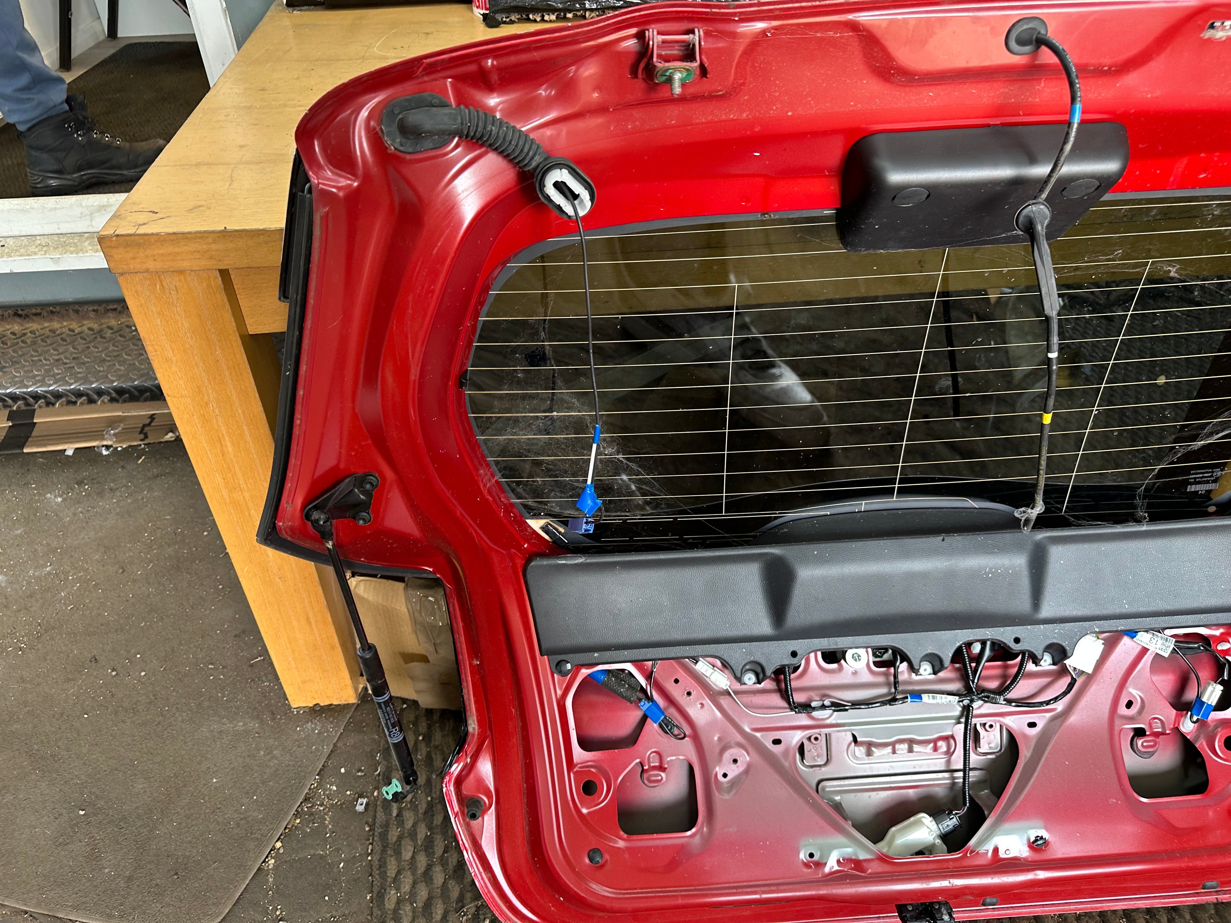 Toyota Yaris / Mazda 2 2020–2025 Tailgate | Boot Lid