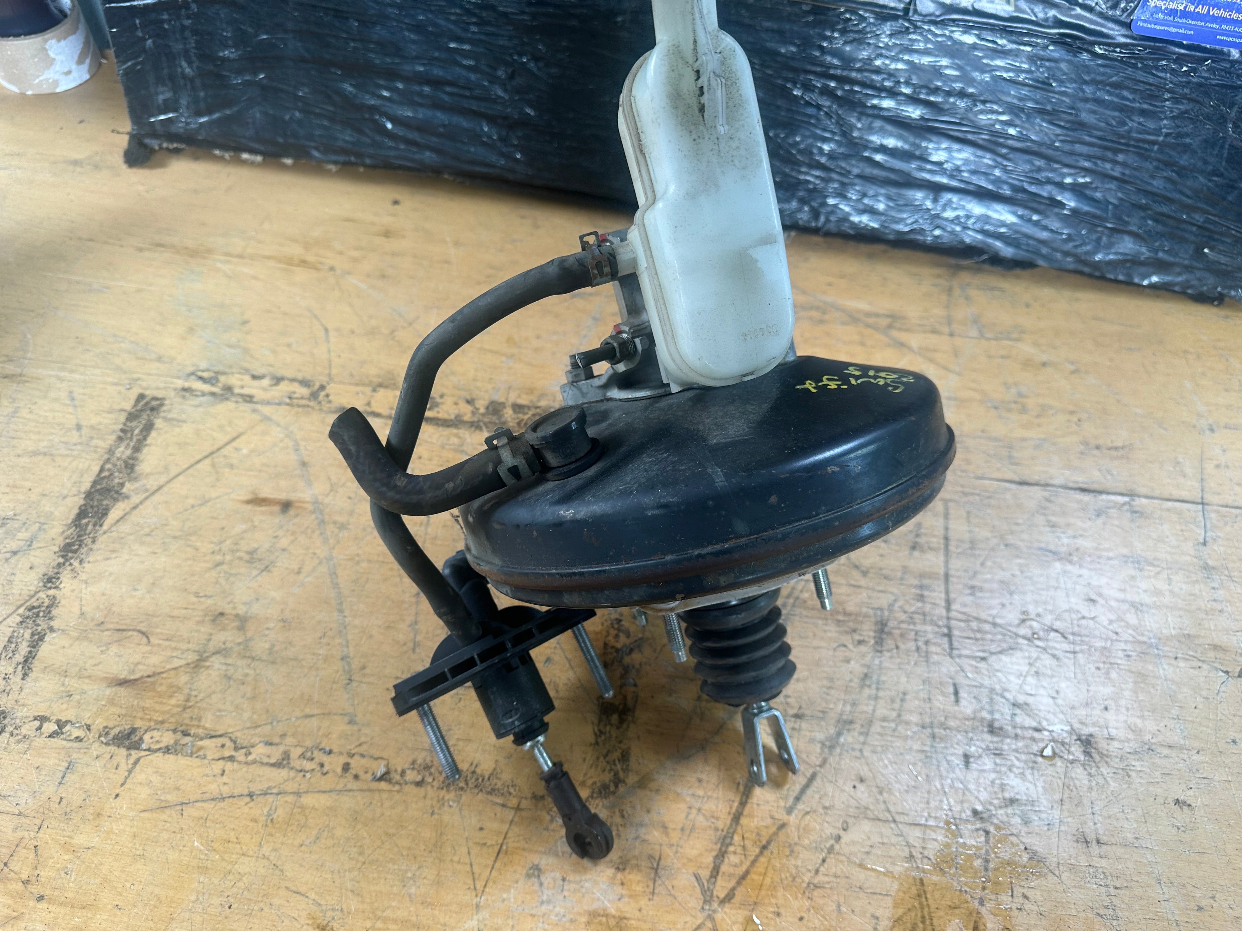 Suzuki Swift 2015 1.2 Brake Servo & Master Cylinder Bosch (0204054390)