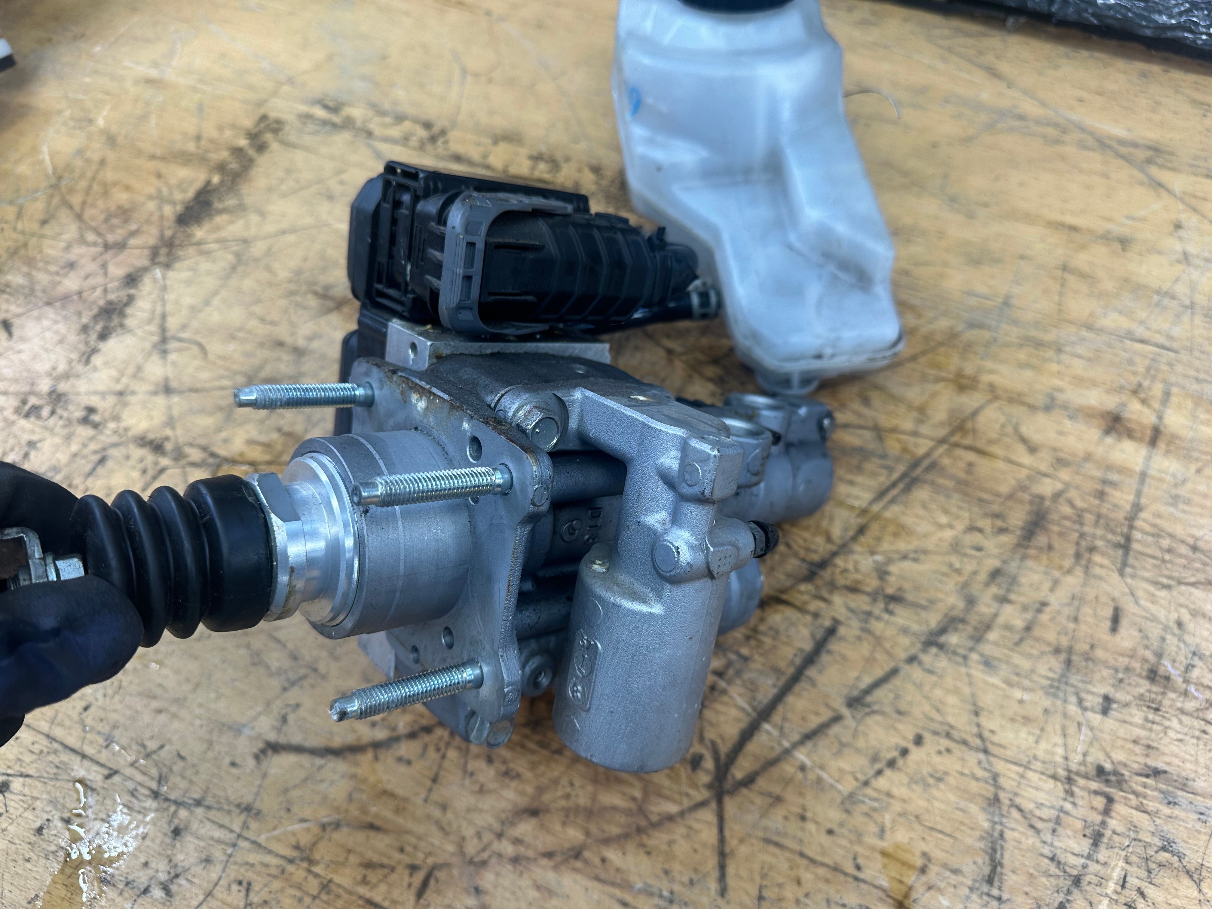 Toyota Corolla 2020 Brake Servo Booster (47210-12510) (47270-47040)