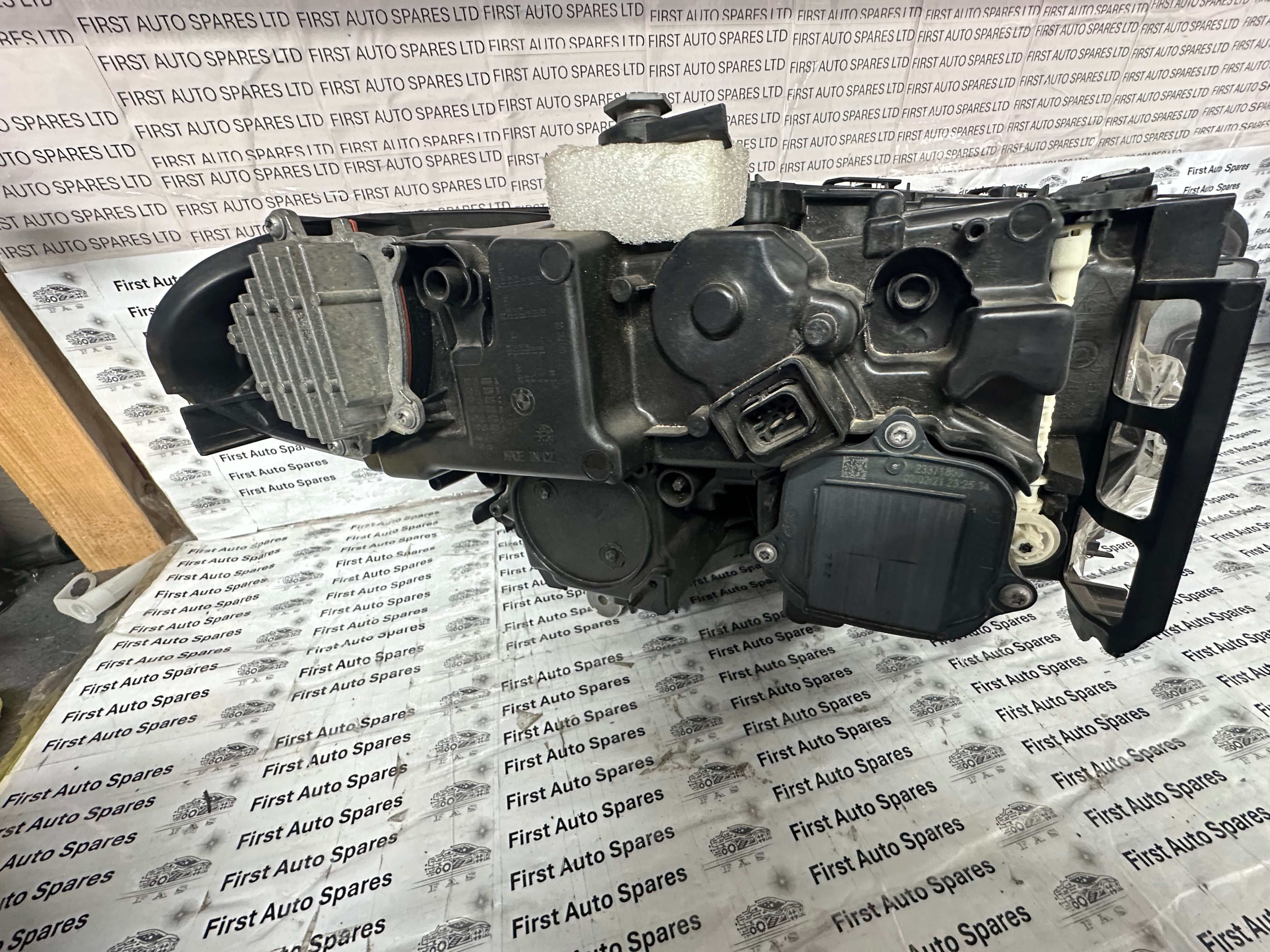 BMW 5 Series G38 G30 Left LED Headlight (9479274-10)