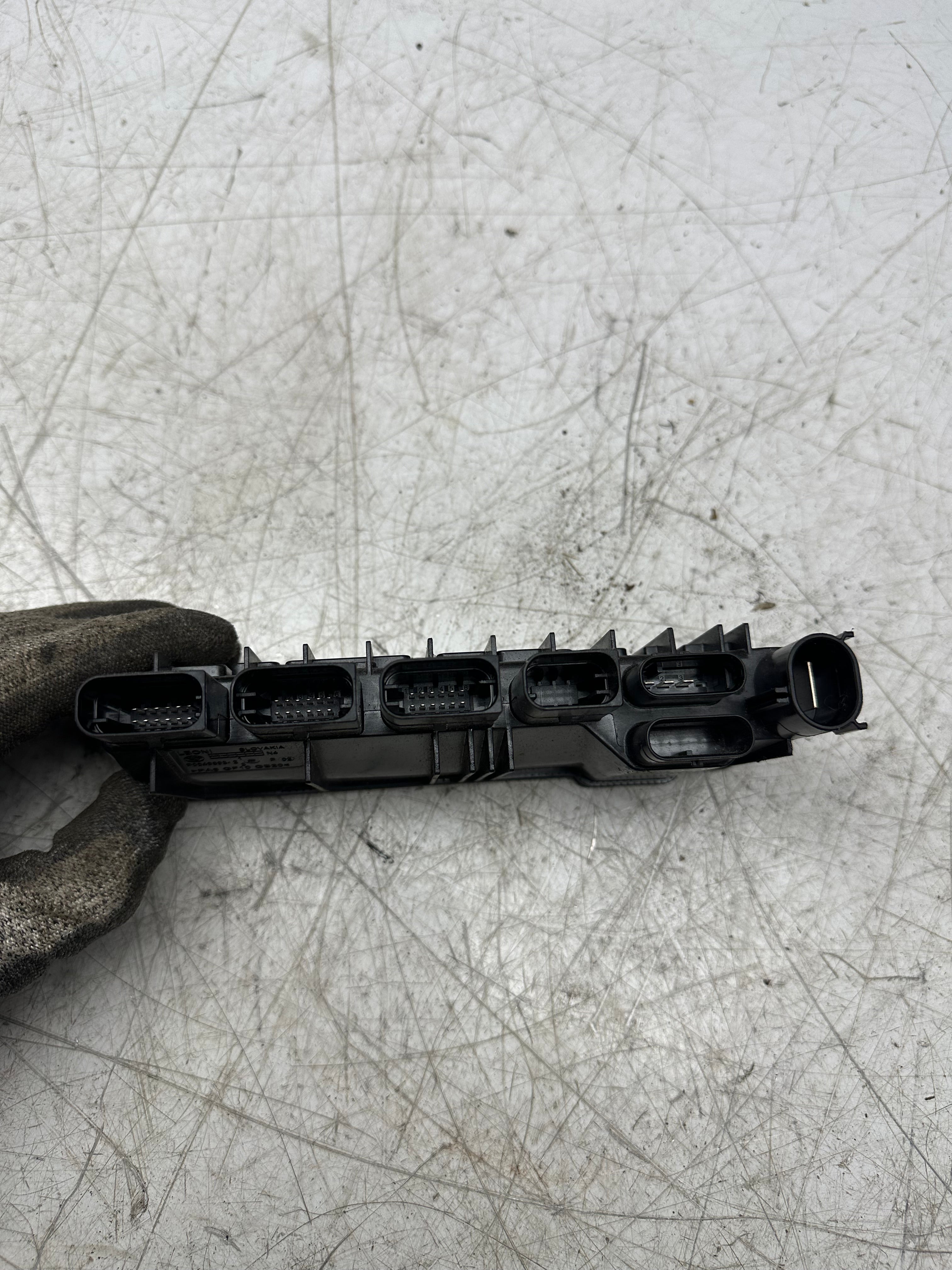 BMW 3 Series F30 LCI Power Box Module (8638551-04)