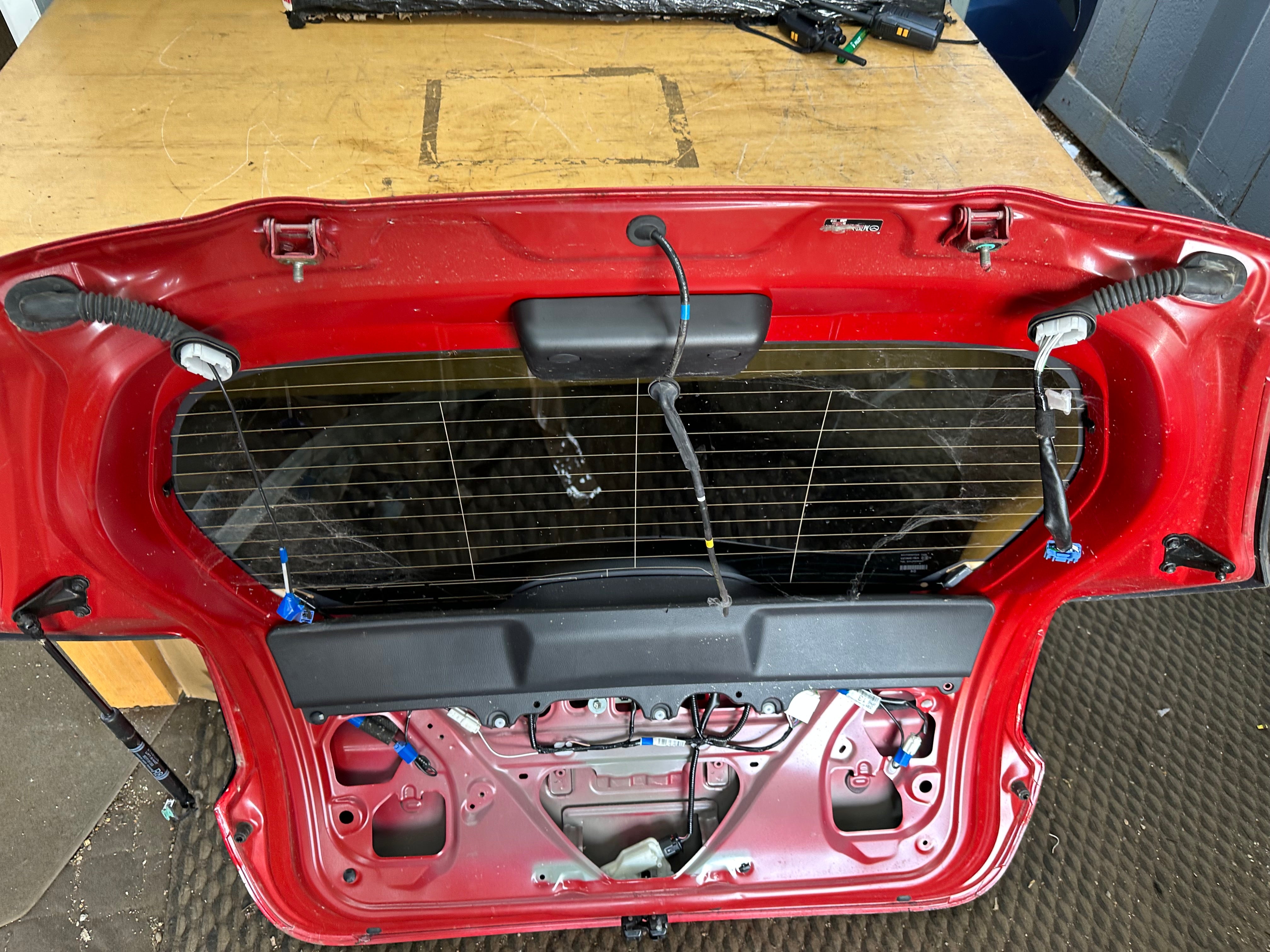 Toyota Yaris / Mazda 2 2020–2025 Tailgate | Boot Lid