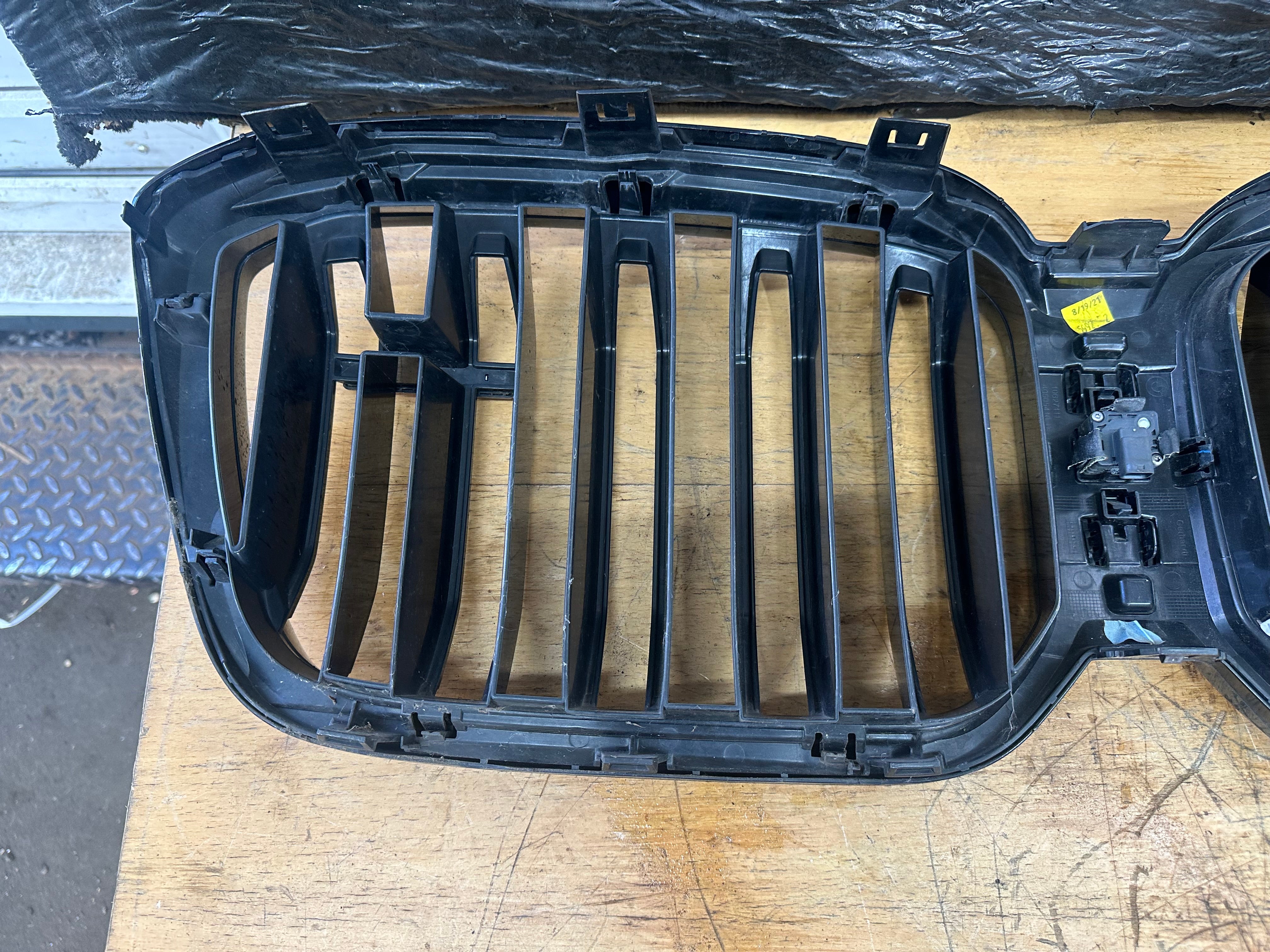 BMW X3 G01 2021 M Sport Front Bumper Grille with Camera Sensor (10627111) (9501170)