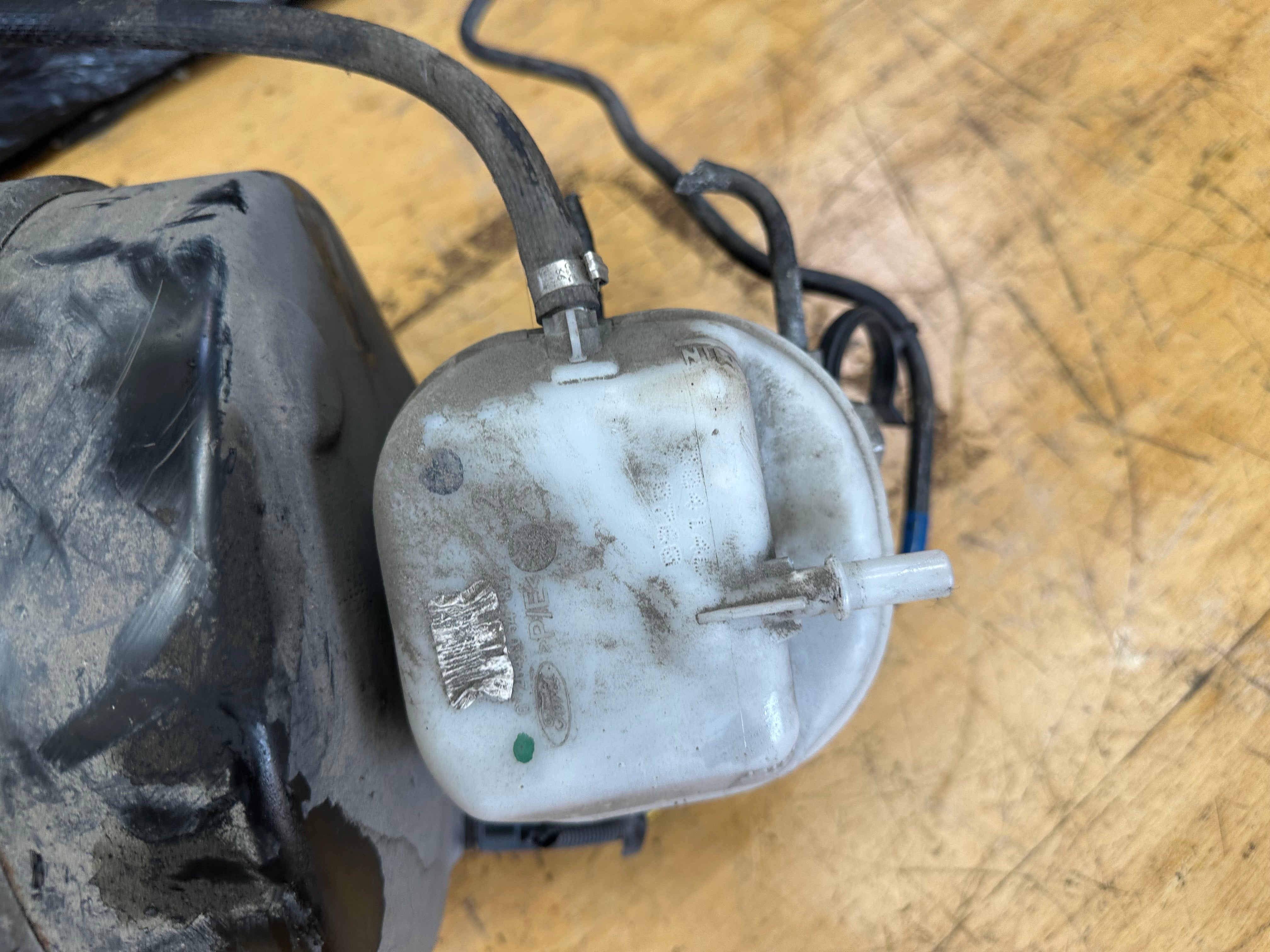 Ford Transit Custom 2015 Brake Master Cylinder & Servo (BK21-2B195-BC) (0204817253)