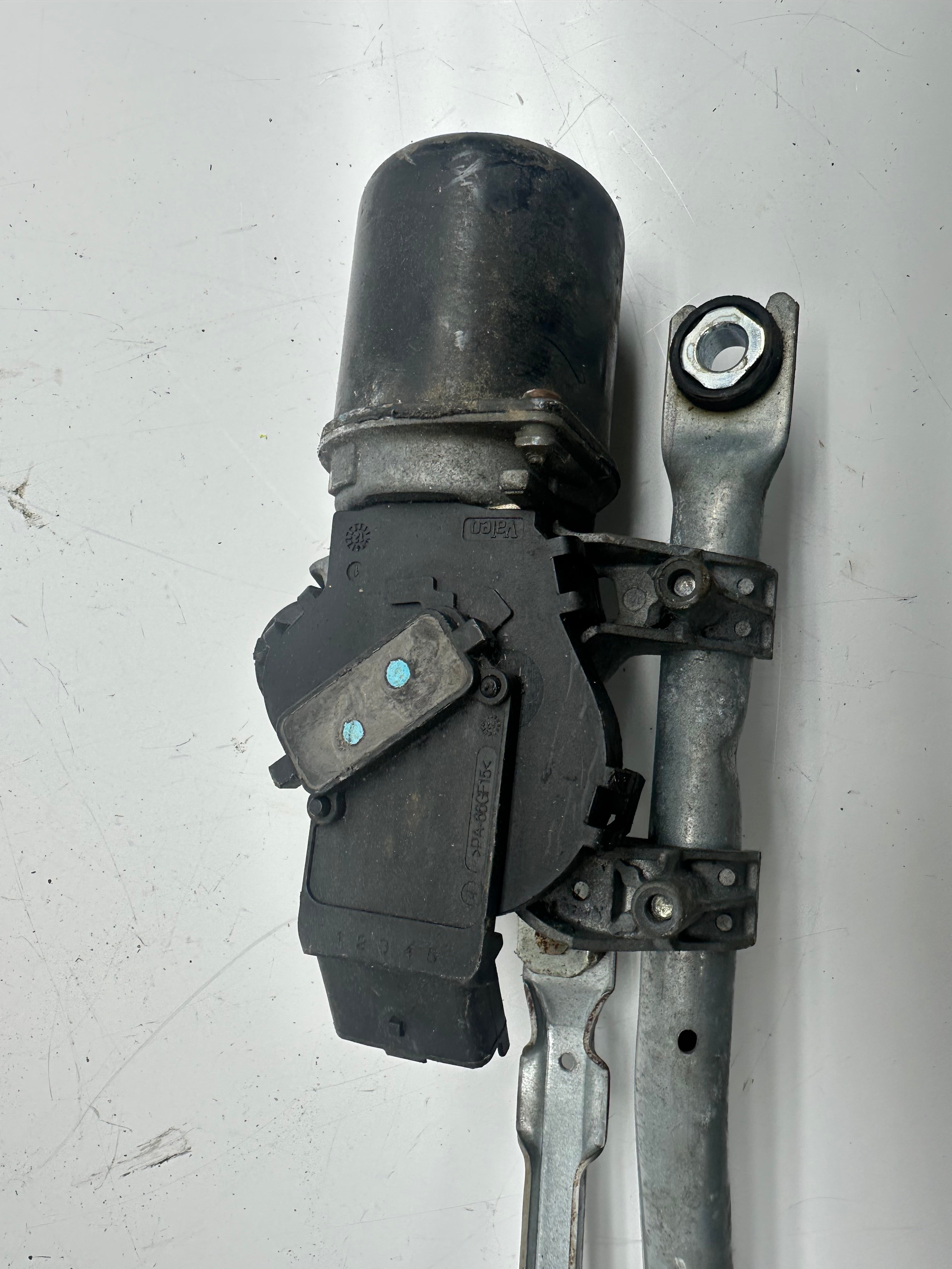 Toyota Aygo 2012 Front Wiper Motor & Linkage (53630187) (PA-66GF15)