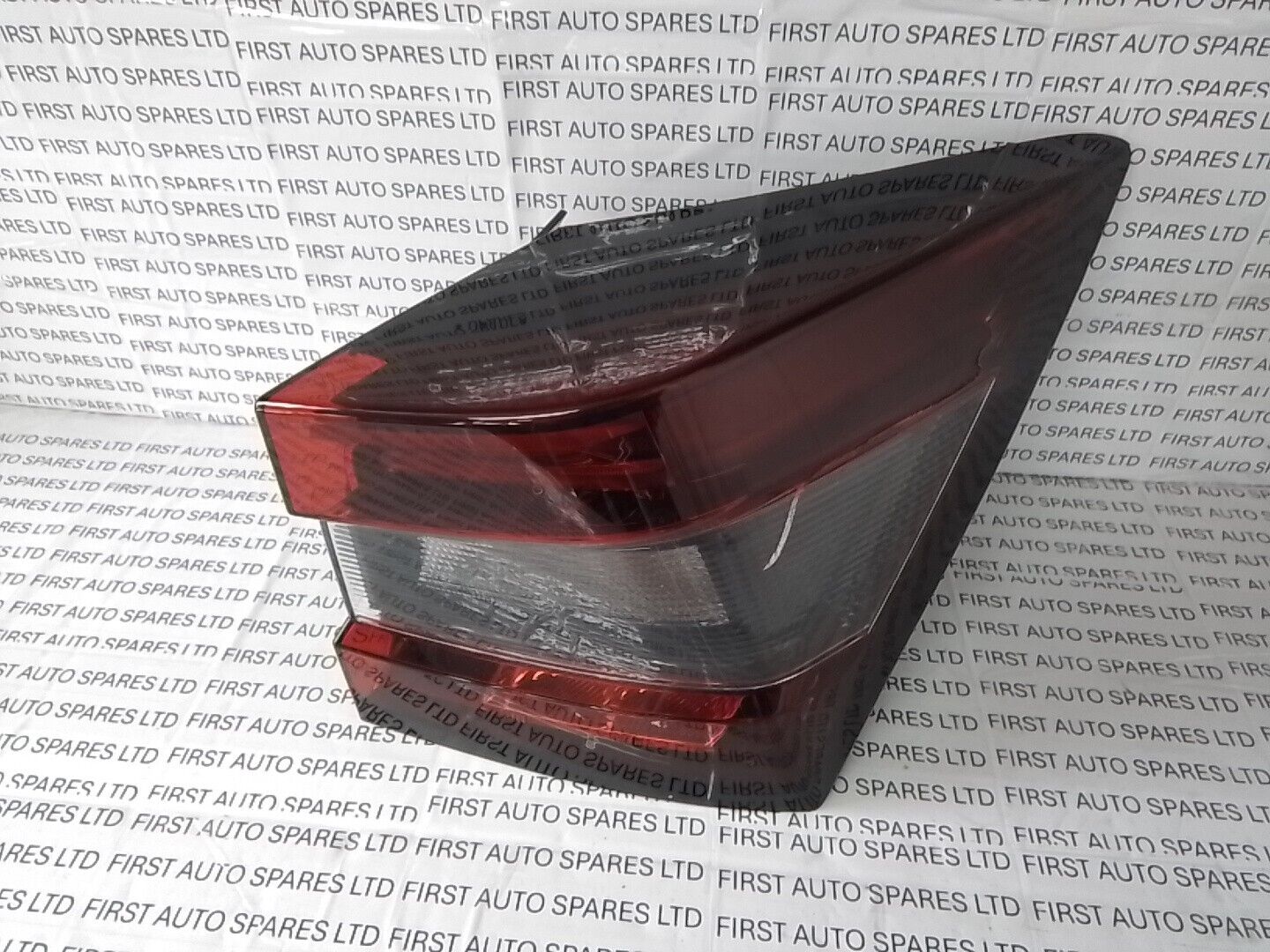 NISSAN JUKE MK2 F16 2019-2024 REAR TAIL LIGHT DRIVER OFF RIGHT SIDE OUTER