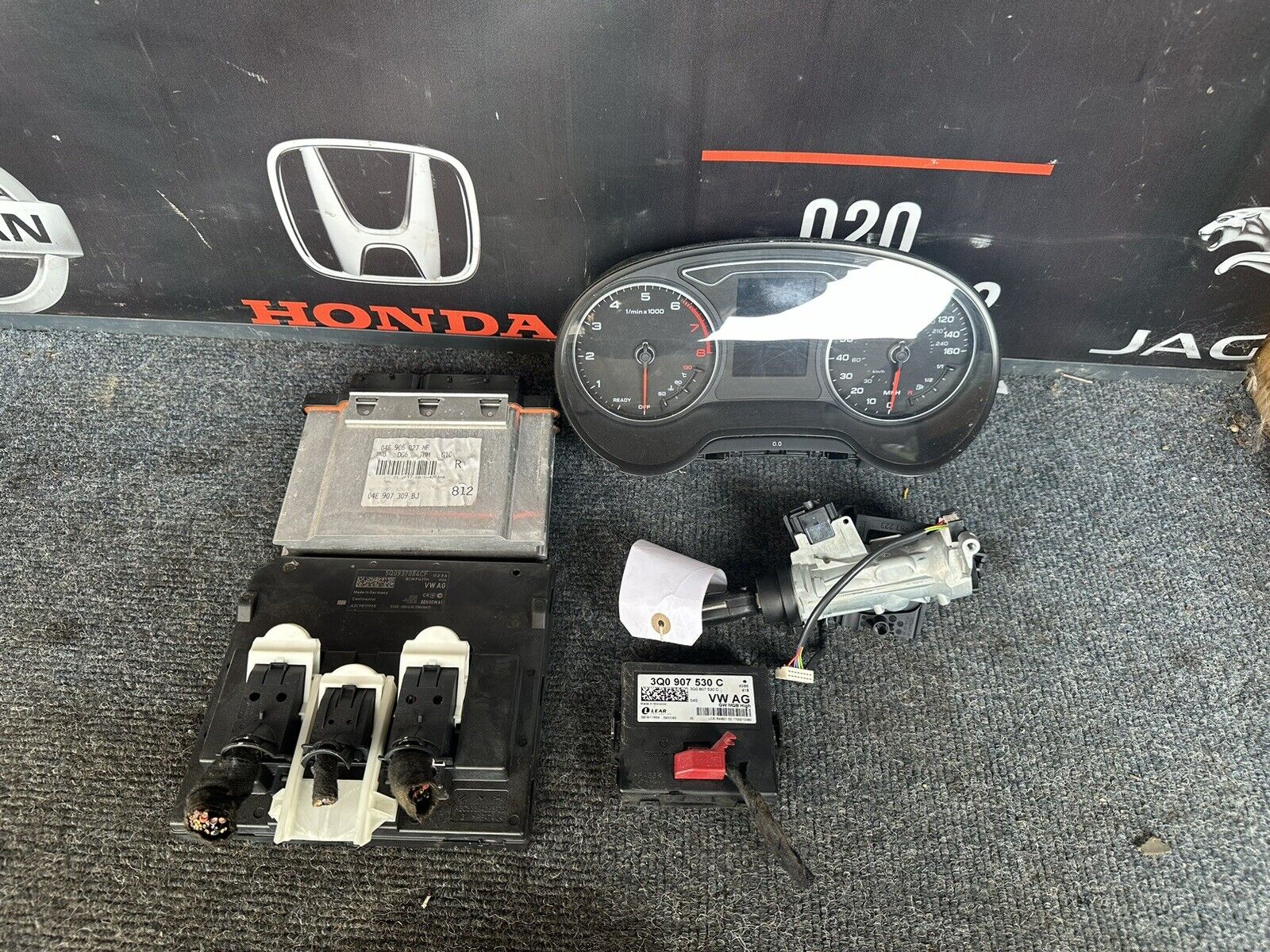 AUDI A3 S Line Nav Tfsi S-a 1.4 Automatic ECU Kit 04E907309BJ