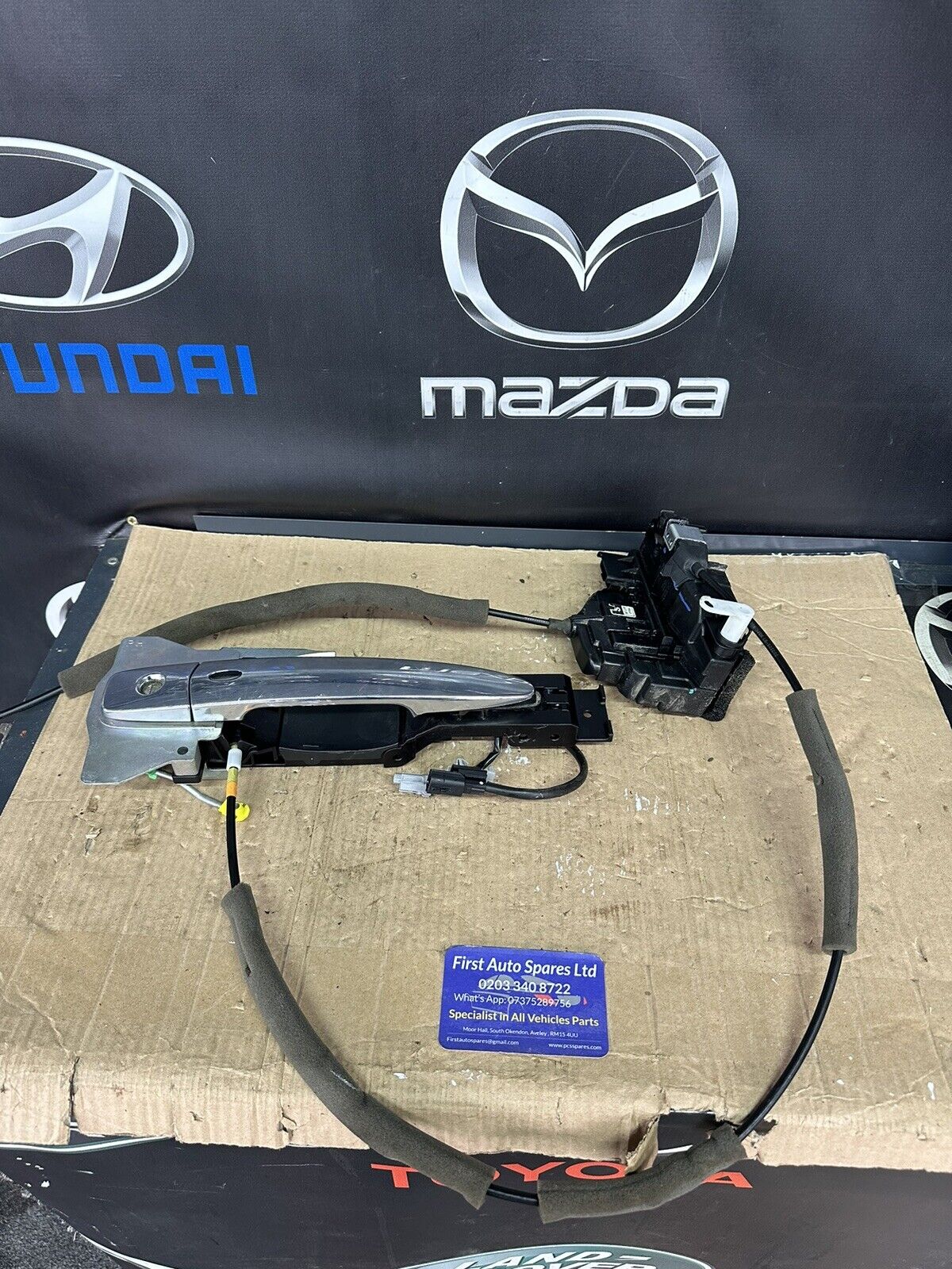 NISSAN LEAF DOOR LOCK MECHANISM FRONT RIGHT With Handle 2018 -2024