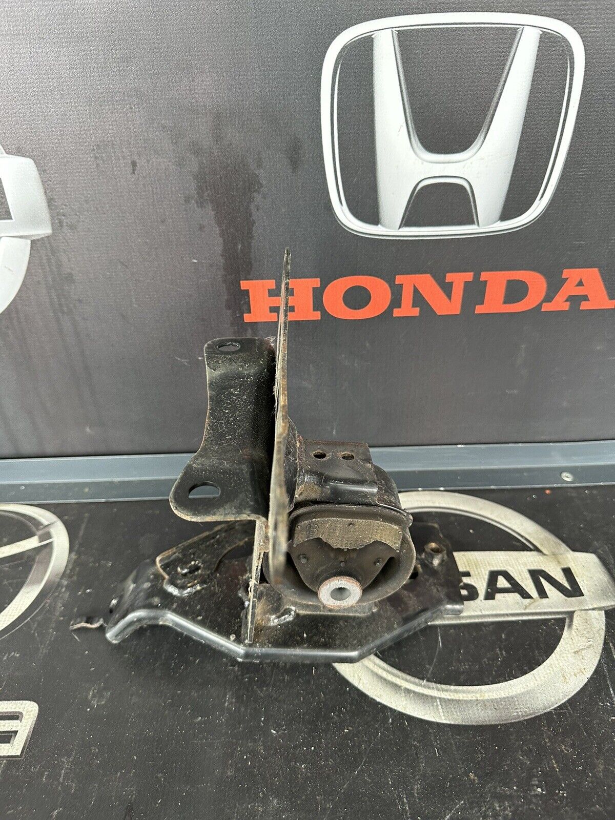 TOYOTA YARIS 2012 PASSENGER SIDE ENGINE MOUNT