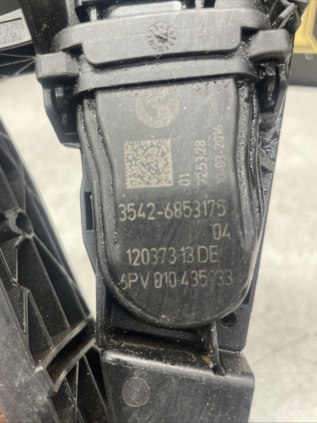 BMW Automatic Accelerator Pedal Fits 1 2 3 4 Series 6853175
