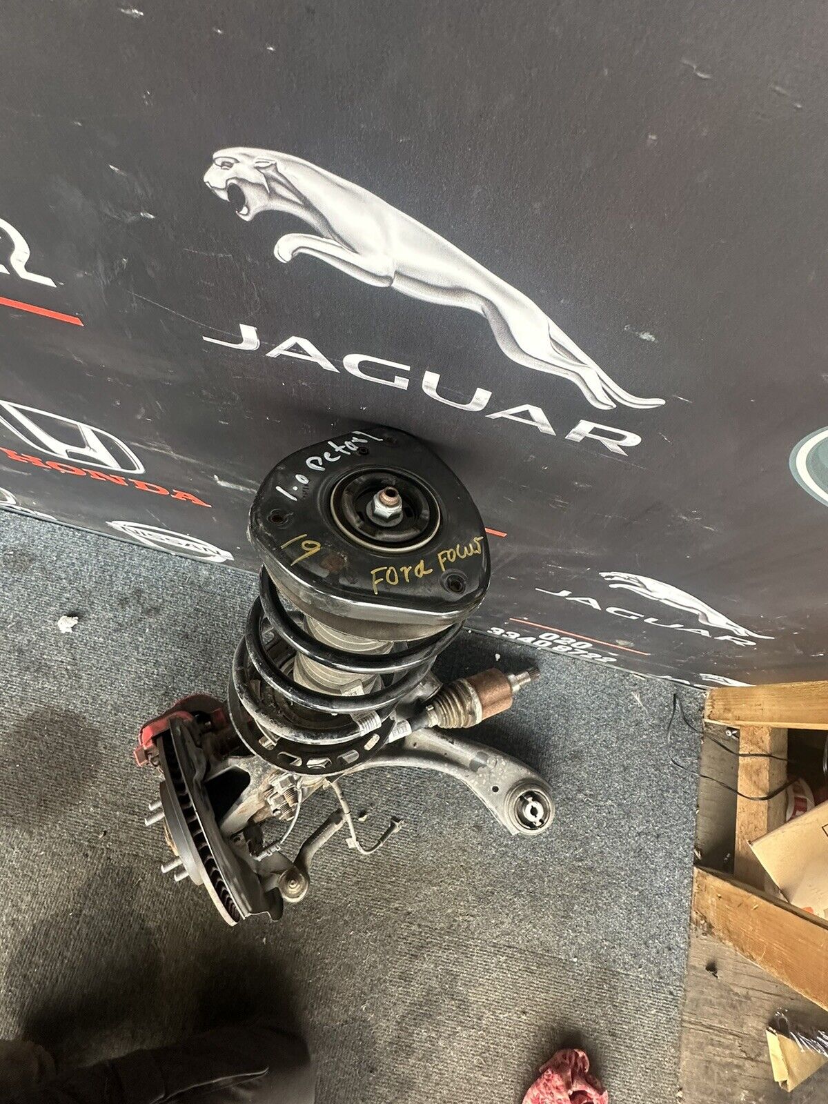 FORD FOCUS St-LINE 1.0 PETROL 2019 FRONT LEFT SUSPENSION HUB LEG