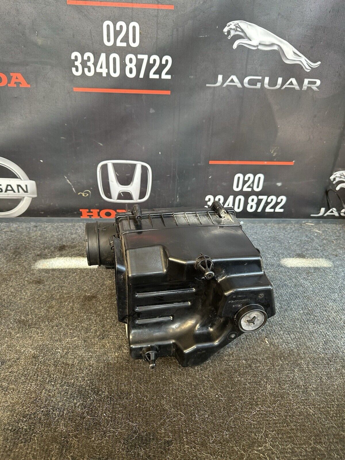 Jaguar F-pace 2018 Air Filter Box 3.0 Diesel