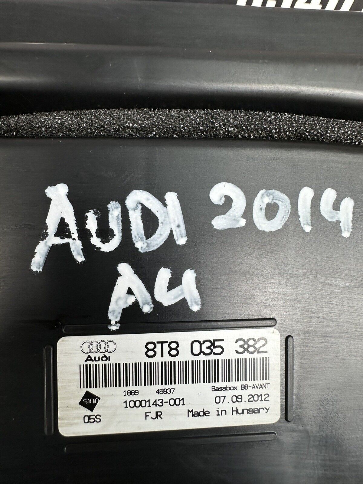 AUDI A5 8T 2014 REAR SUBWOOFER SOUND SPEAKER 8T8035382