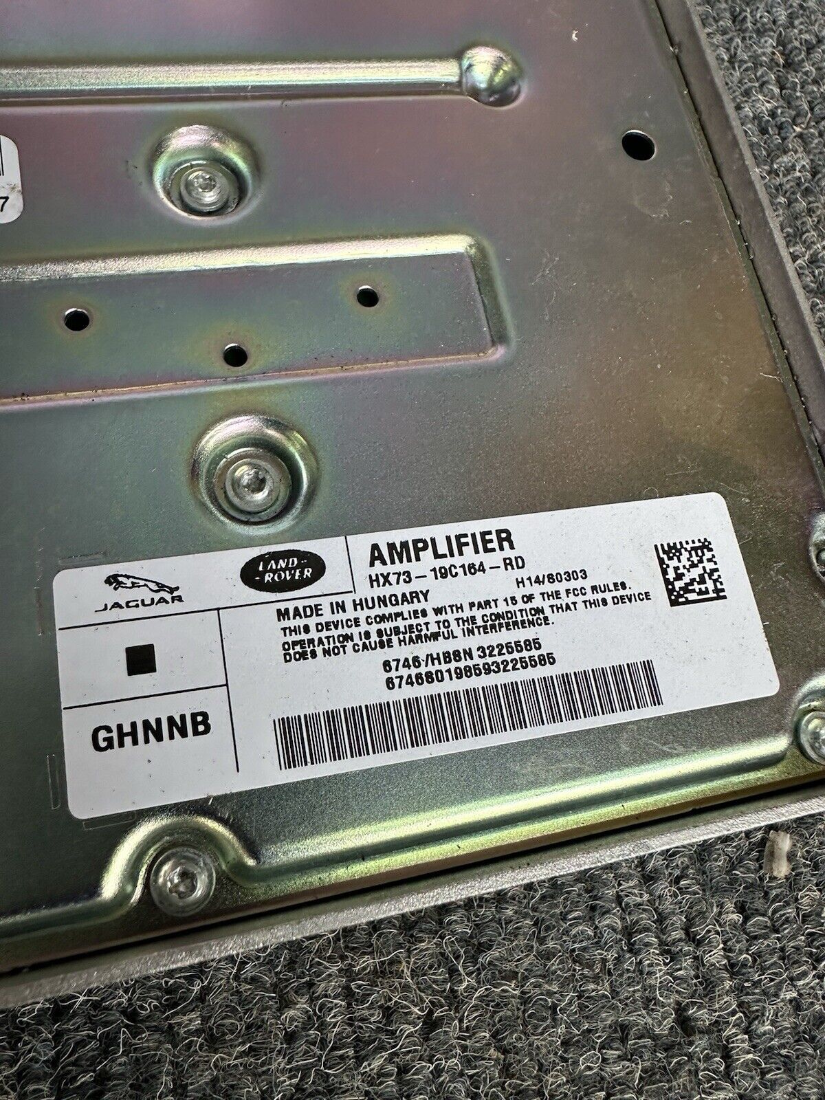 JAGUAR F-PACE Sound Amplifier