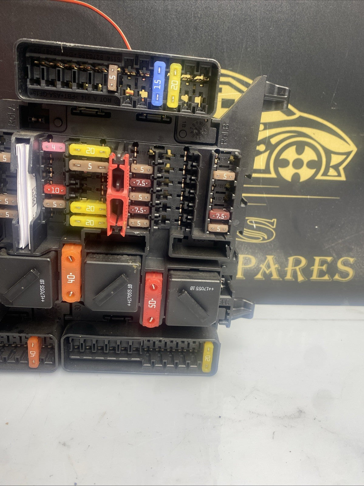 BMW X1 FUSE RELAY POWER DISTRIBUTION BOX 9270356 F48 2015-2022