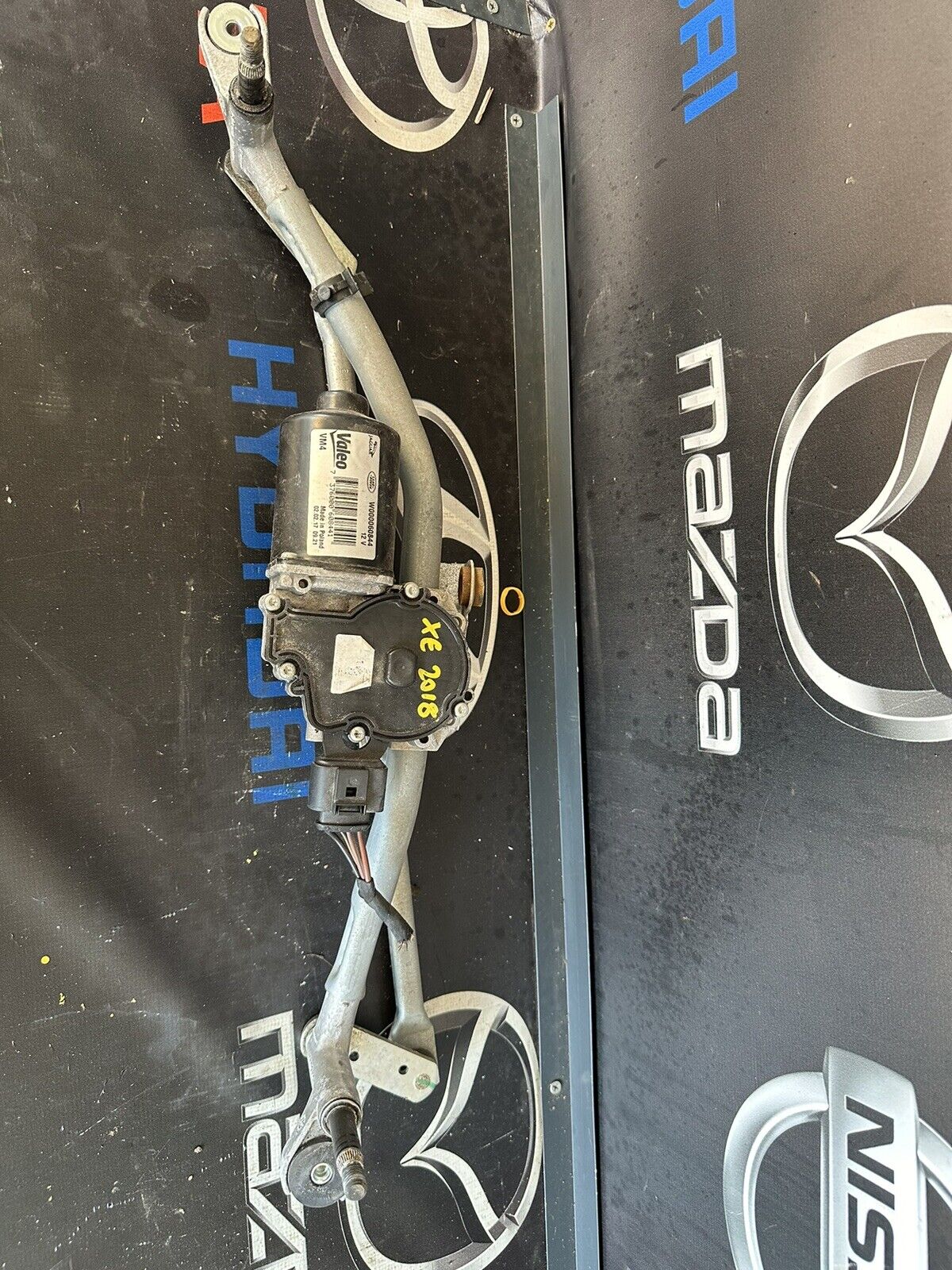 JAGUAR XE WIPER MOTOR & LINKAGE FRONT GX7317500BC X760 R-SPORT 2015 - 2024