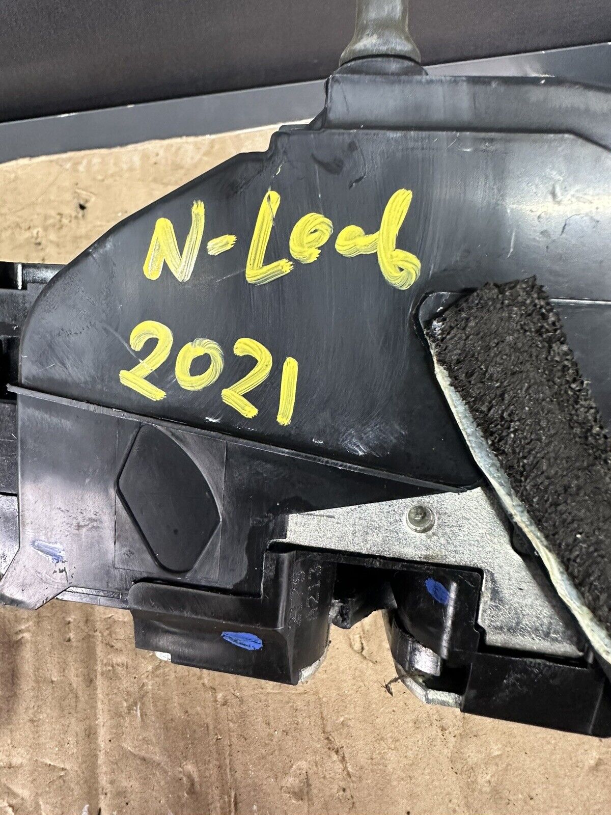 NISSAN LEAF DOOR LOCK MECHANISM FRONT RIGHT With Handle 2018 -2024