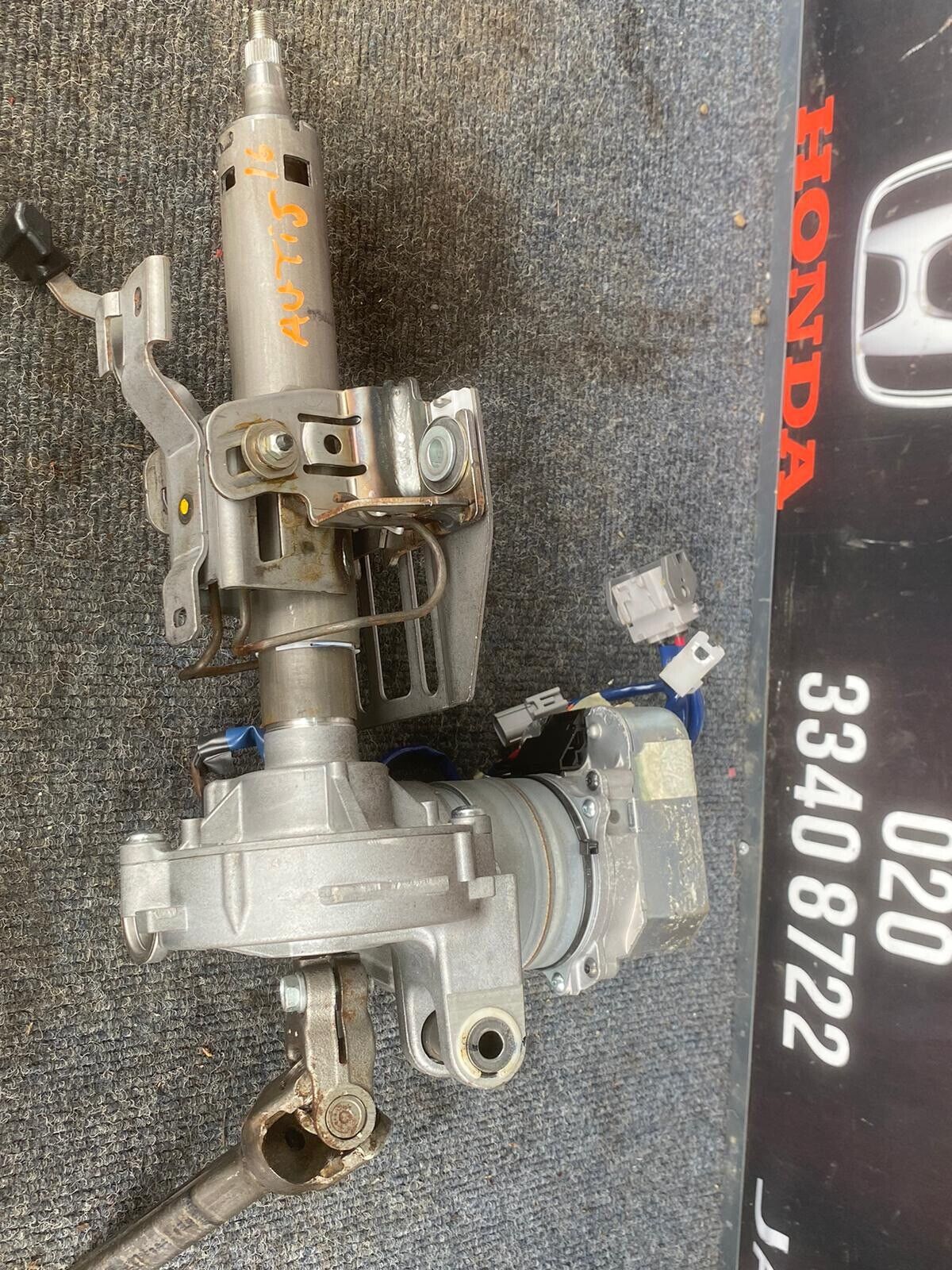 2016 toyota auris steering collum