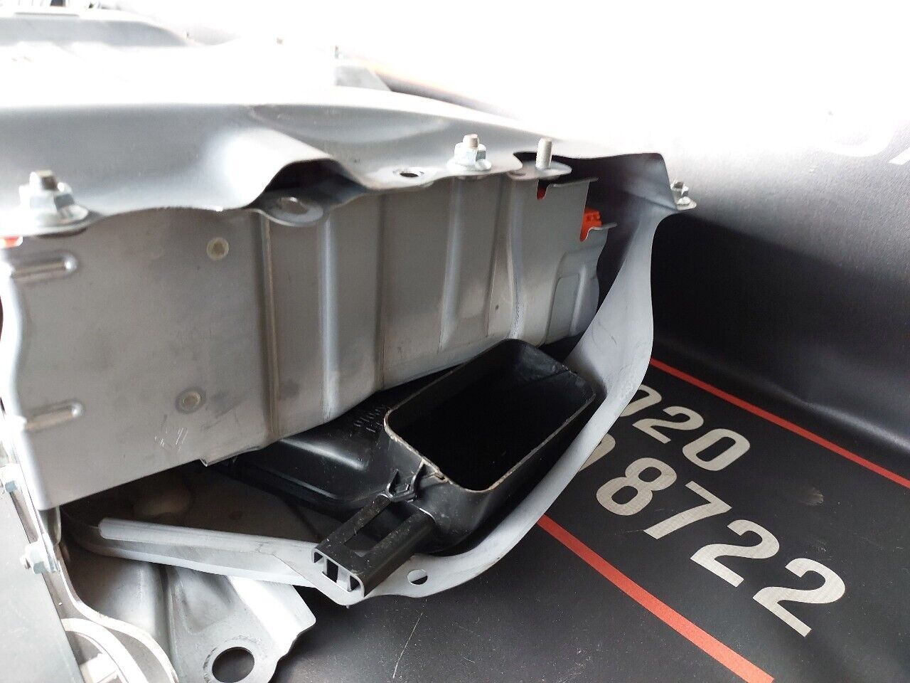 TOYOTA YARIS HYBRID BATTERY 2021