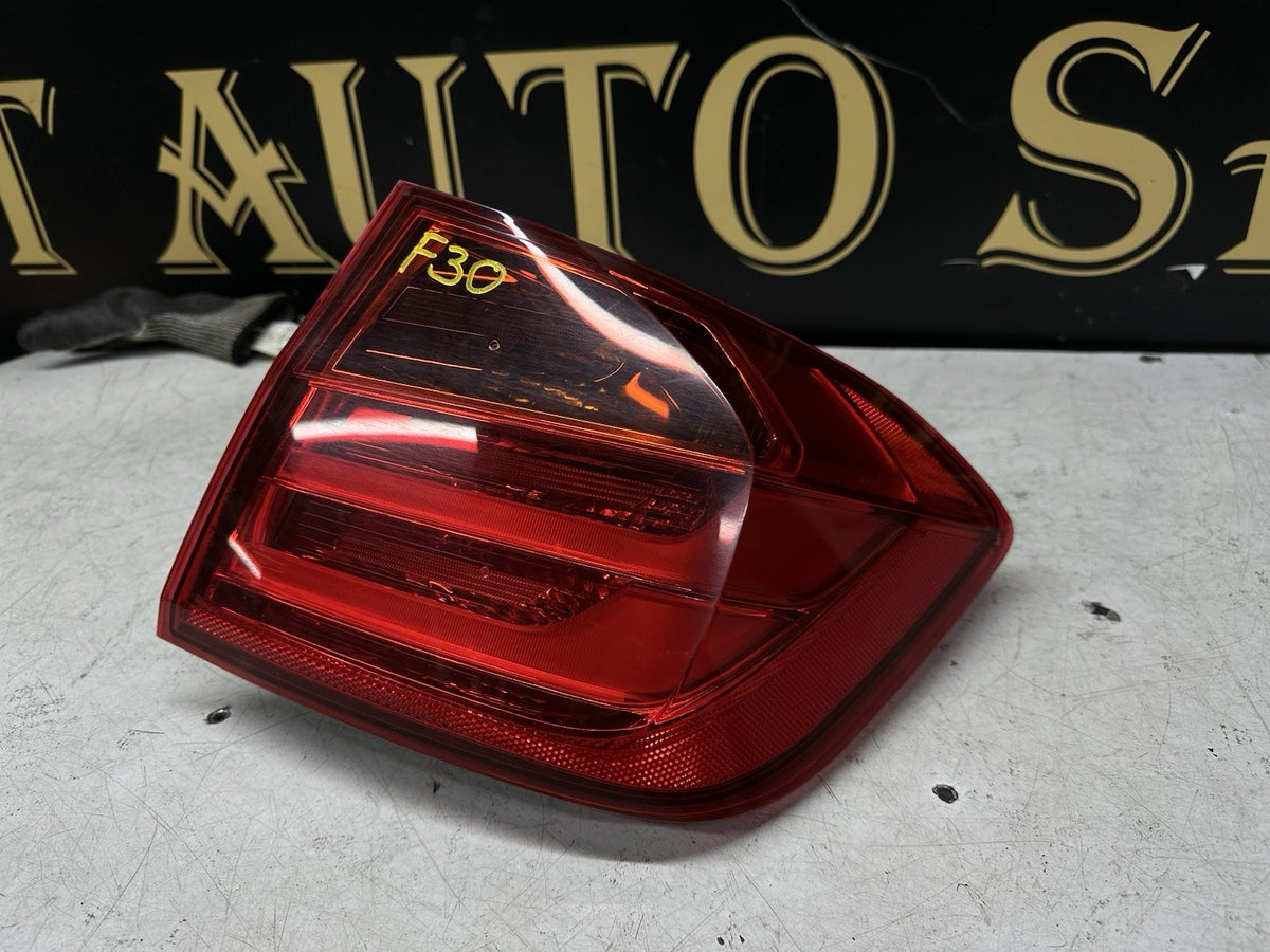 BMW 3 Series F30 Right Rear Tail Light Lamp Assembly 7259894 Genuine 2012-2015