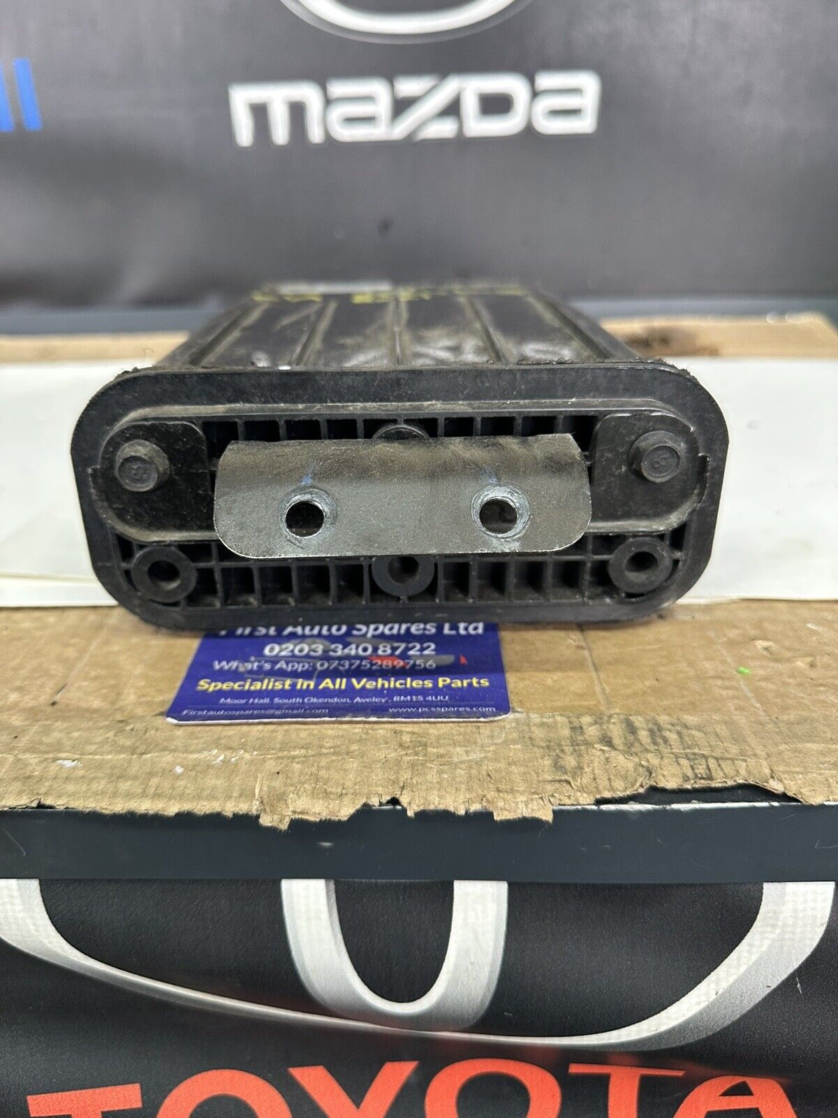 KIA Hyundai Charcoal Filter Avaporator Canister Box Housing Tank 31420-D7000