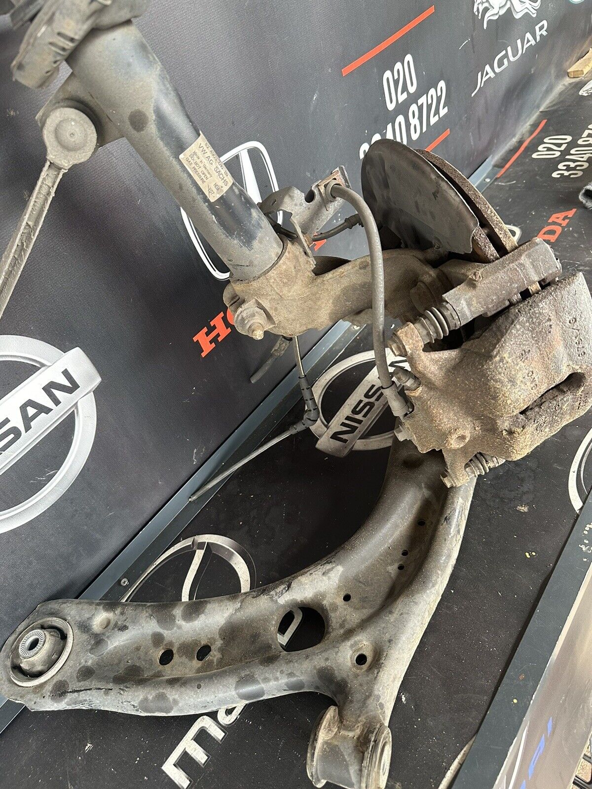 13-18 MK3 AUDI A3 8V 1.4 TFSI L/H LEFT SIDE FRONT LEG SHOCKER HUB COMPLETE