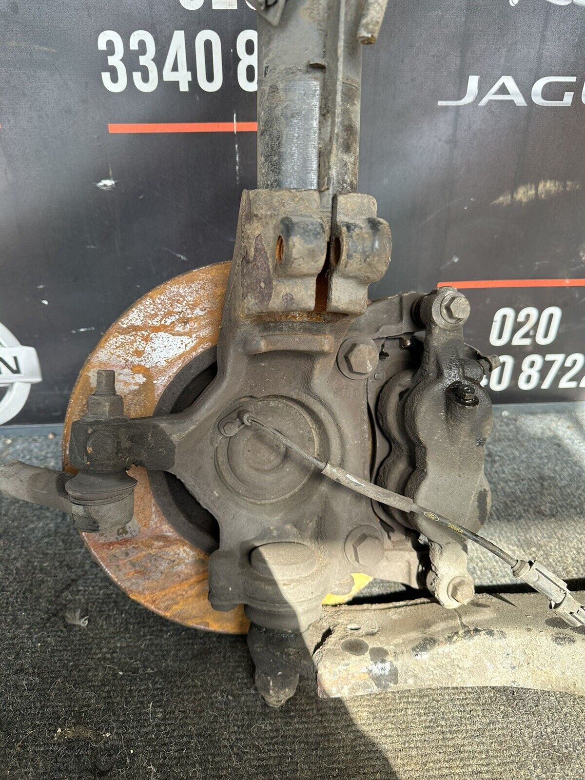 FORD TRANSIT MK8 2.2 DIESEL TRUCK FRONT SUSPENSION LEG LEFT PASSENGER SIDE