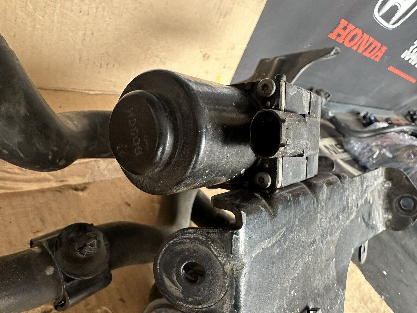 BMW SERIE G20 330E Cooling Changeover Valve Part No 9015220 G With Hoses Pipes