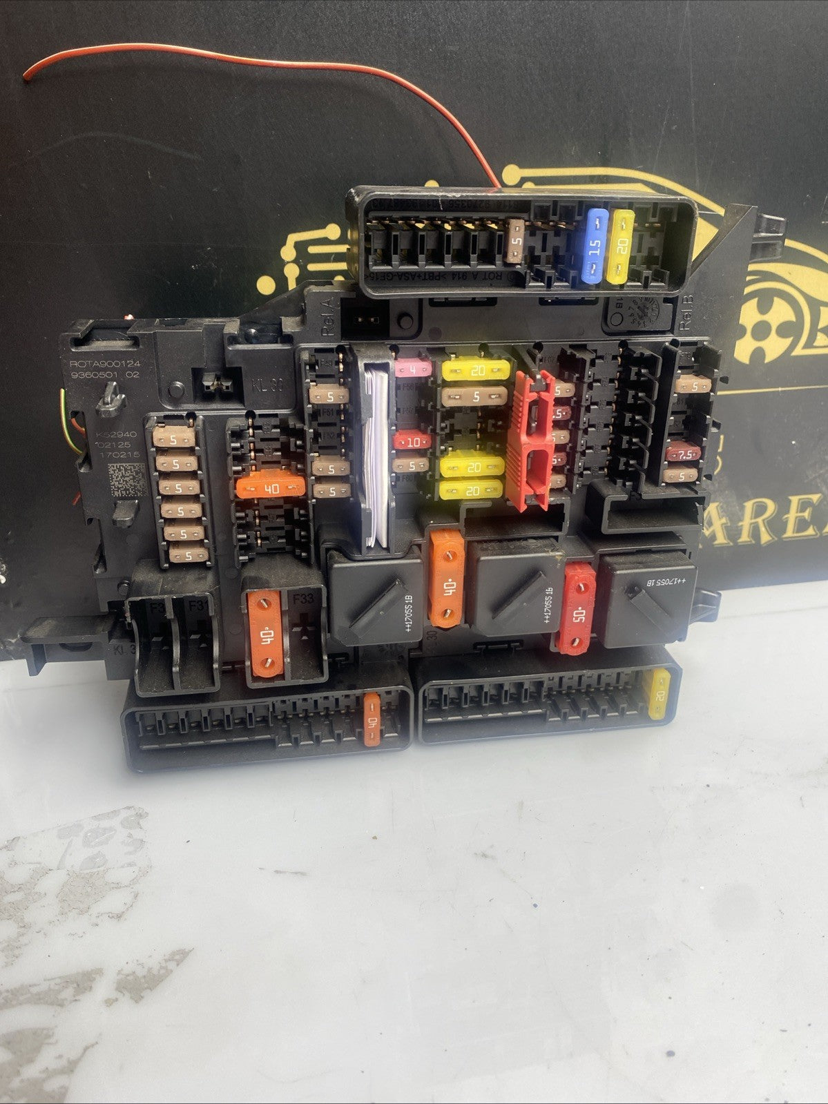 BMW X1 FUSE RELAY POWER DISTRIBUTION BOX 9270356 F48 2015-2022