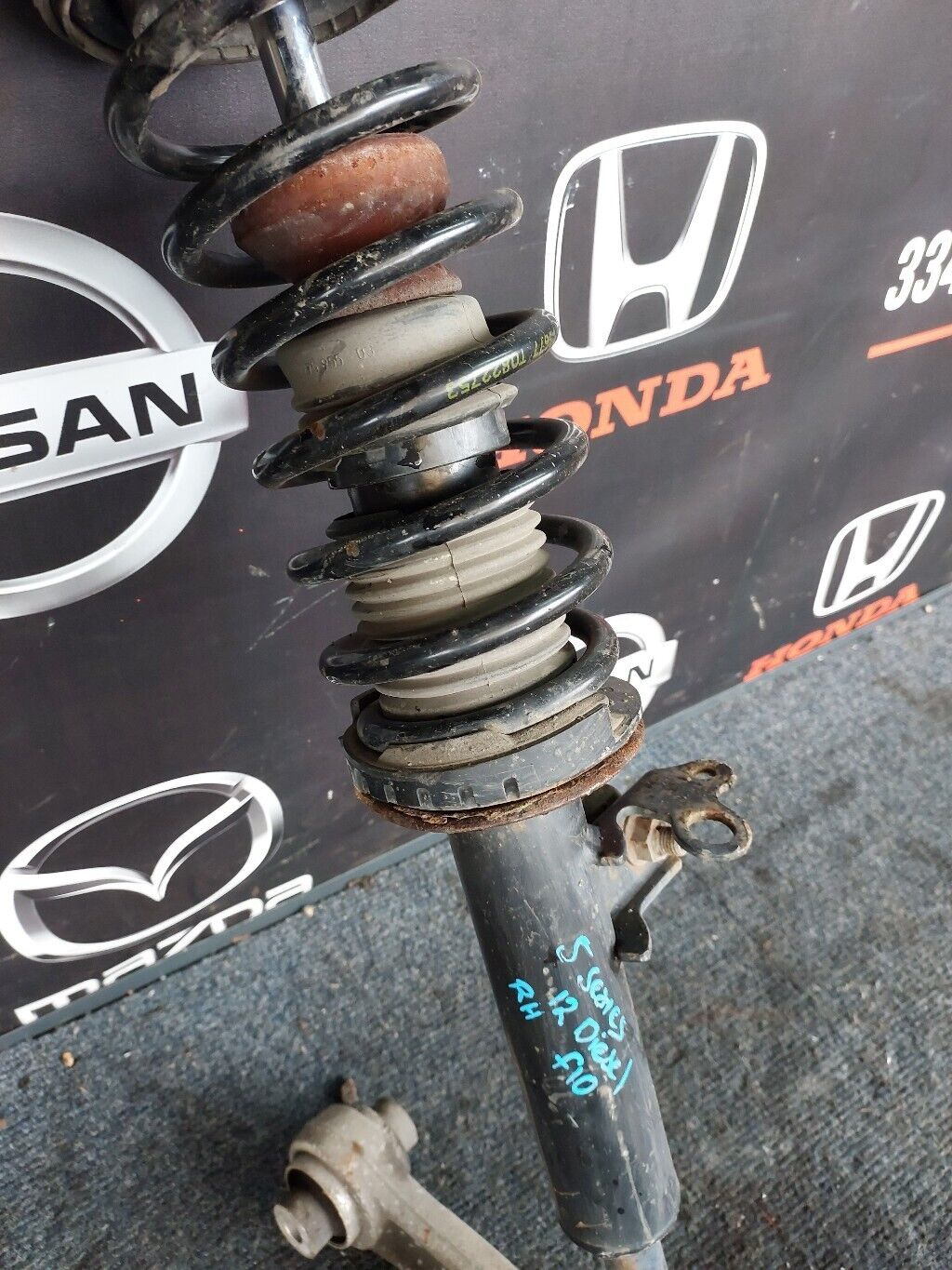 BMW 5 SERIES F10 2012 O/S FRONT SUSPENSION LEG COMPLETE RH