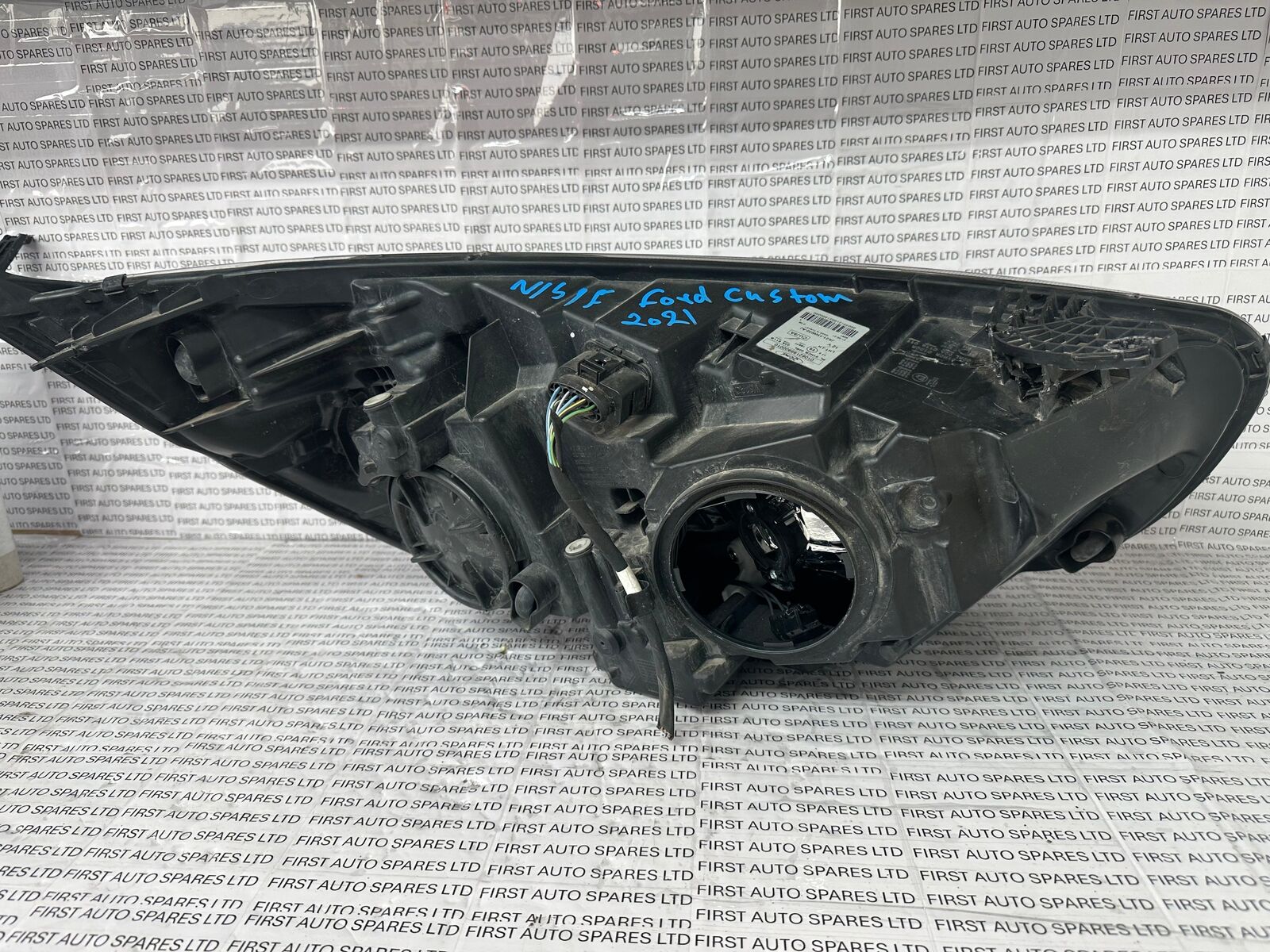 2021 Ford Transit Custom Headlight - Left Side (Slightly Damaged/Repaired)