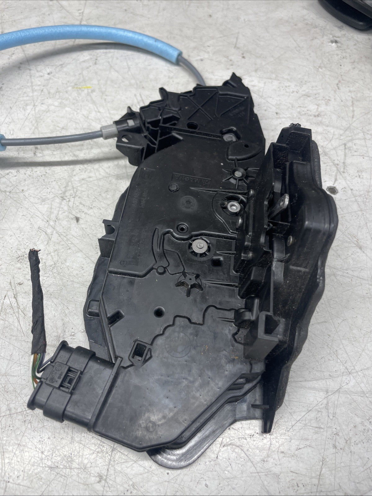 BMW 2 F44 SERIES RIGHT FRONT DOOR LOCK 7956148 2023