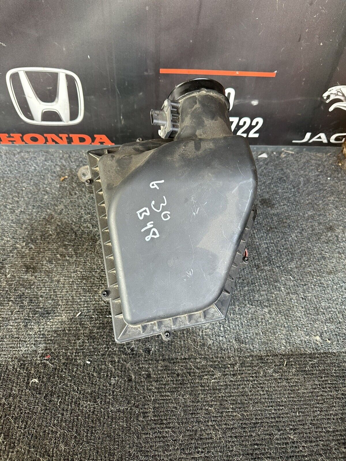 BMW 5 6 7 X3 X4 X5 X6 G30 G31 G11 G01 2015-2021 PETROL AIR FILTER BOX 8620473