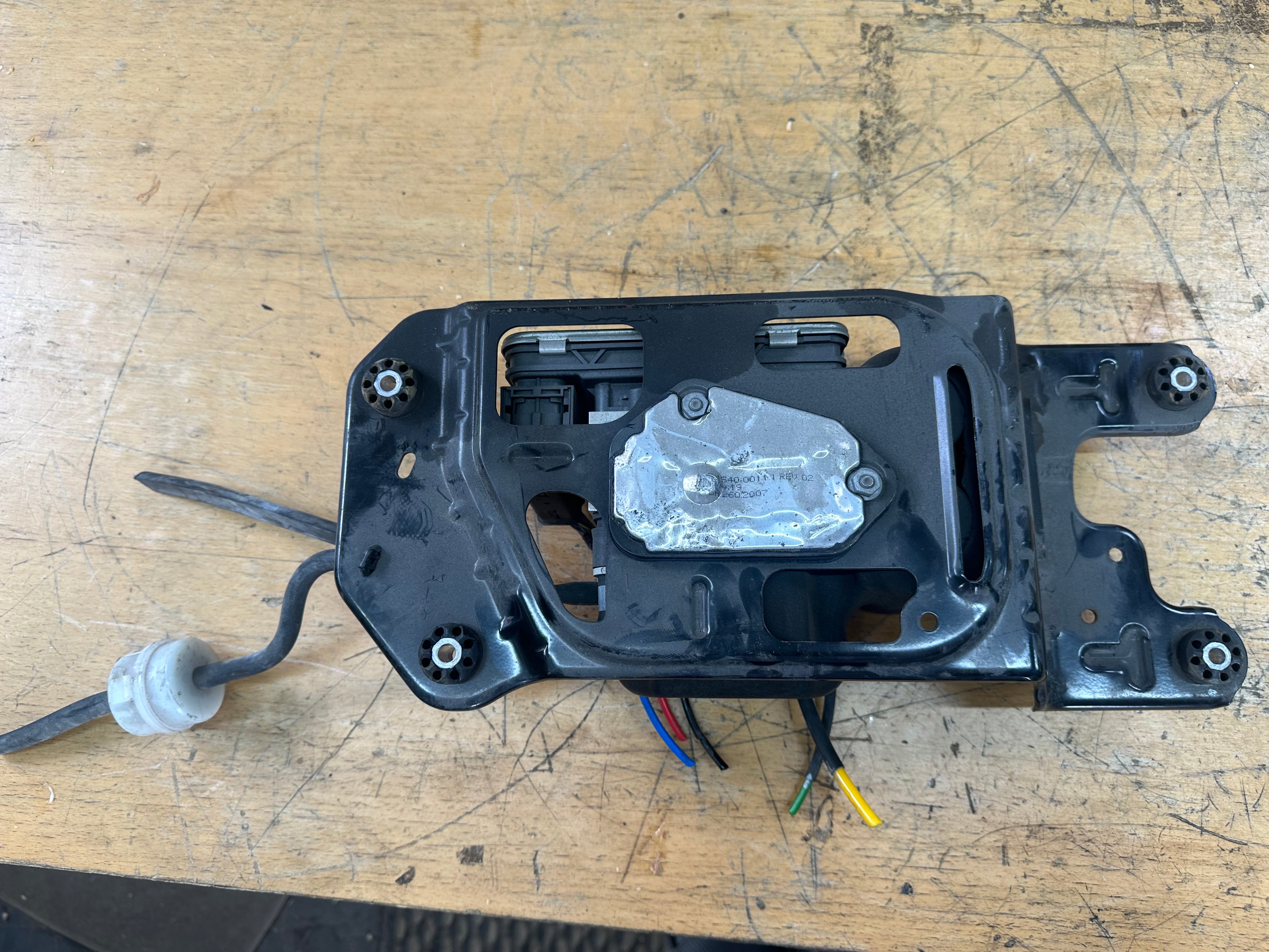 BMW X5 Series G05 2019 Air Suspension Compressor Pump Module 2ALF (6897112)