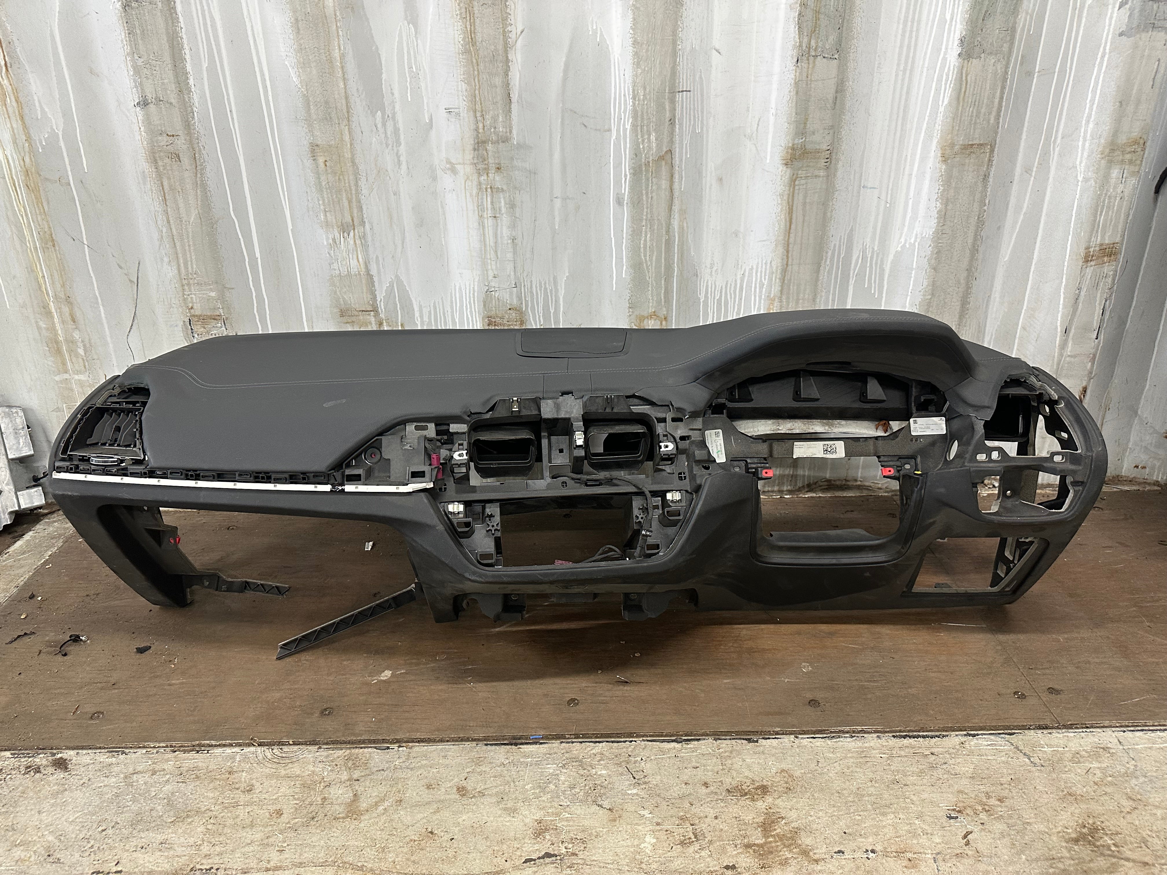 BMW iX3 / X3 / X4 G01 LCI Dashboard Black RHD – 2022–2024