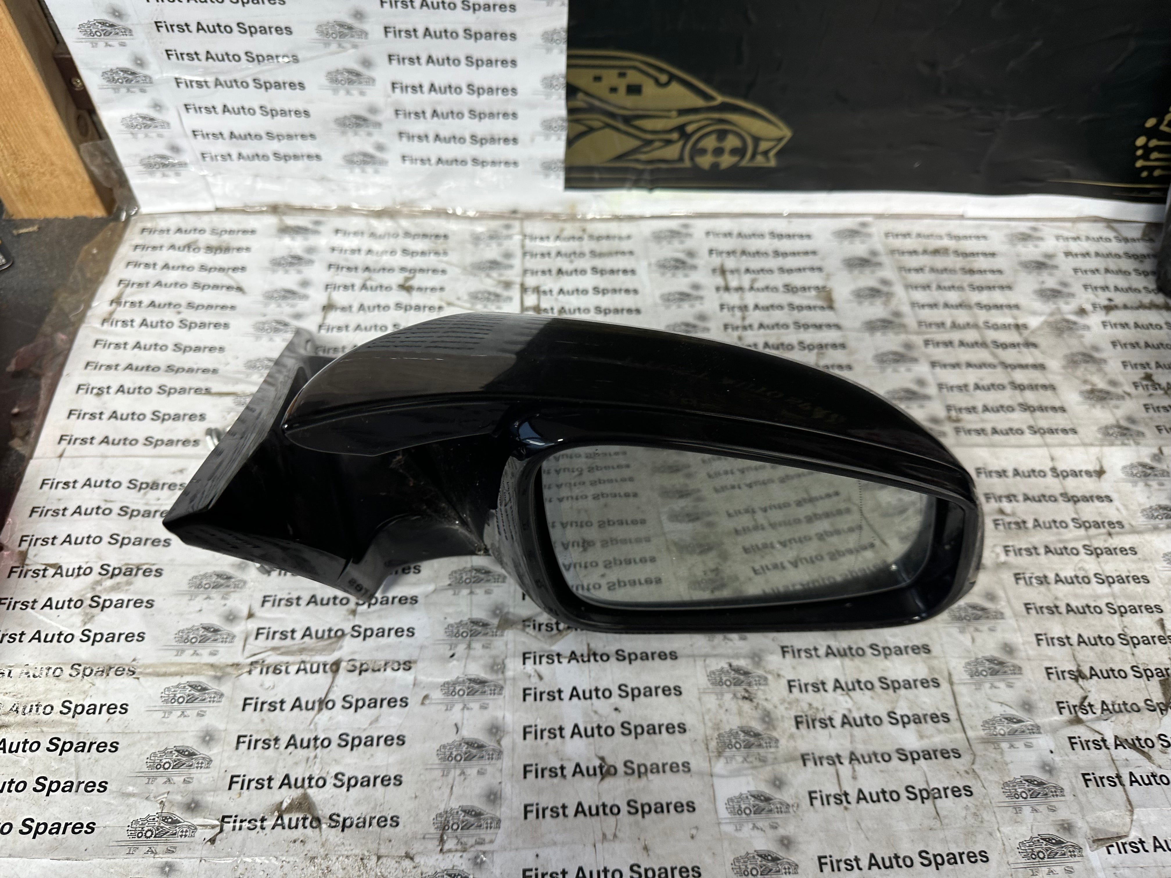 BMW 3 Series M3 F80 F30 F31 Right O/S Electric Wing Mirror 9-Pin Plug (20772004)