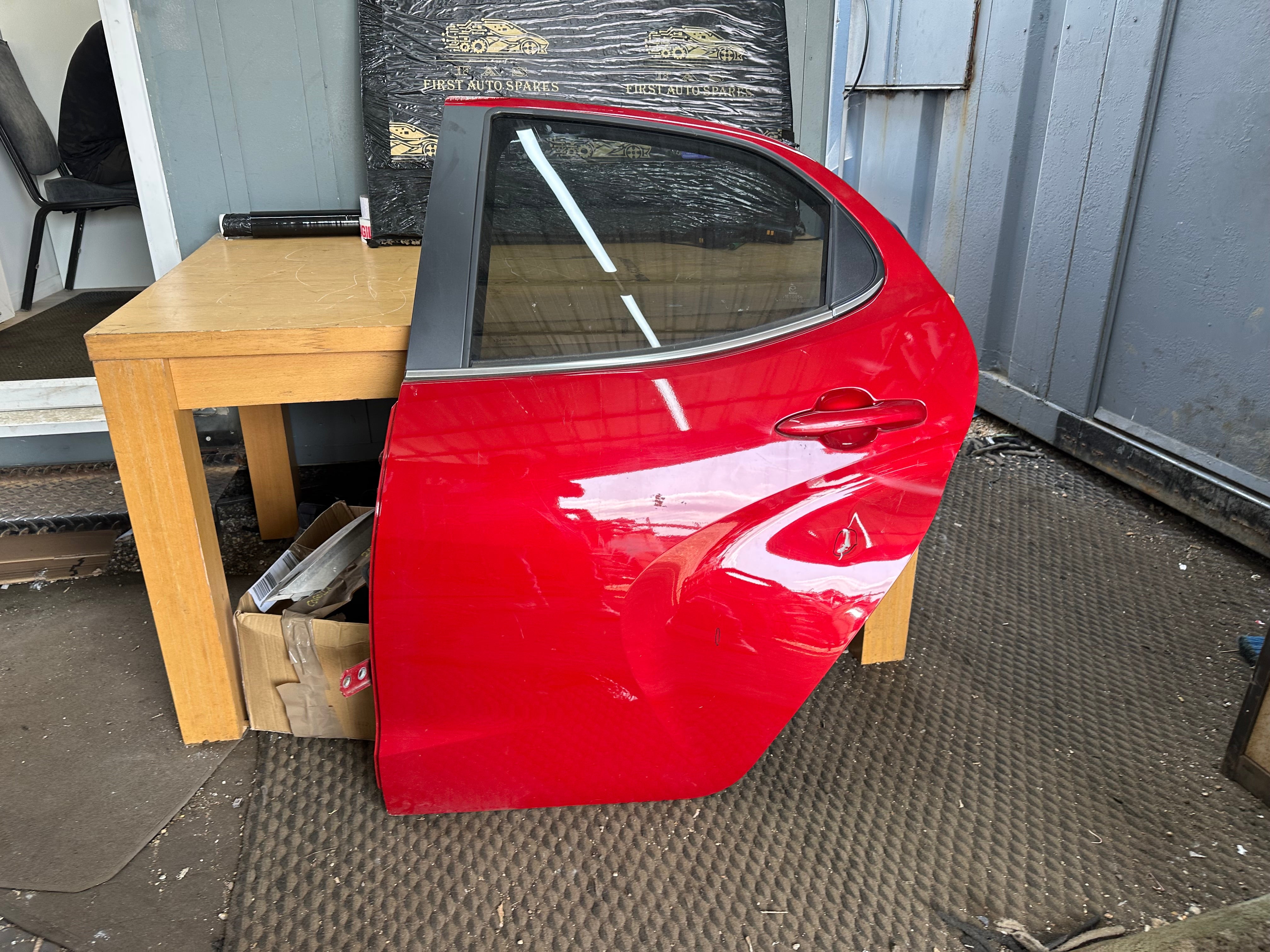 Toyota Yaris / Mazda 2 2020–2025 Left Rear Door N/S/R
