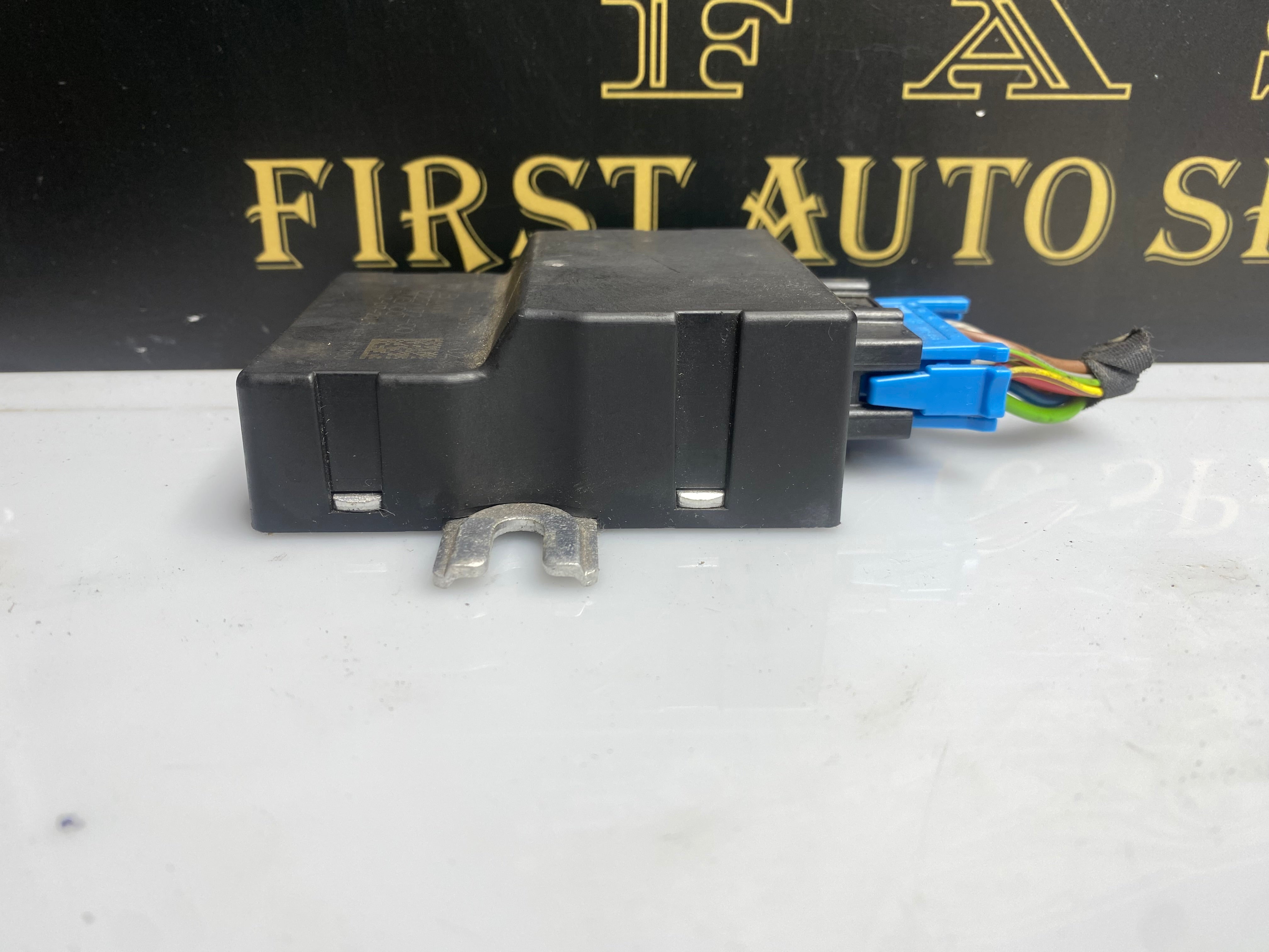 BMW 3 Series F30 / F31 / F35 Fuel Pump Control Module – 2012–2019 (2227172)