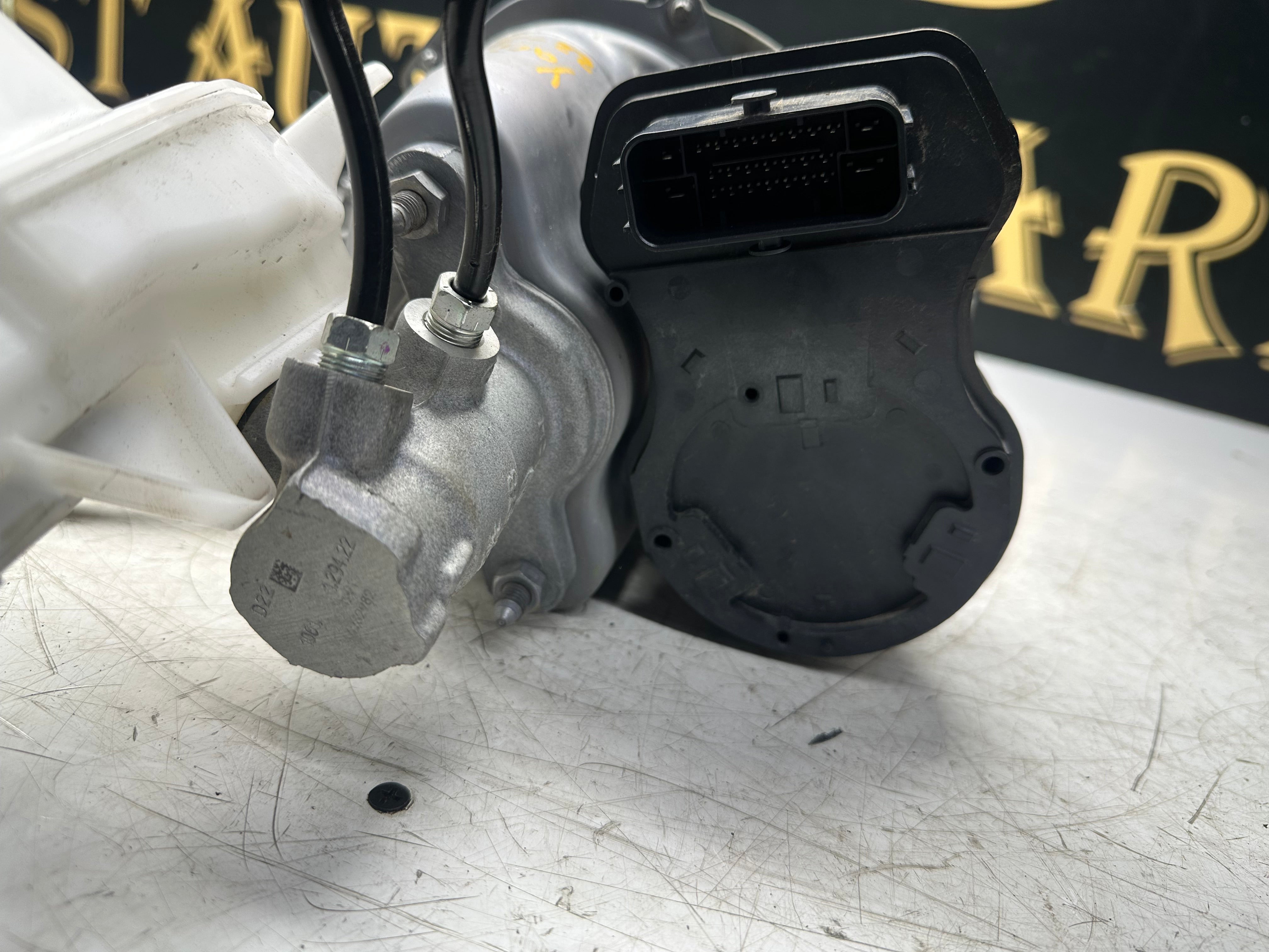 Toyota Yaris XP210 Hybrid 2020–2023 Brake Cylinder & Servo (47210-0D040)